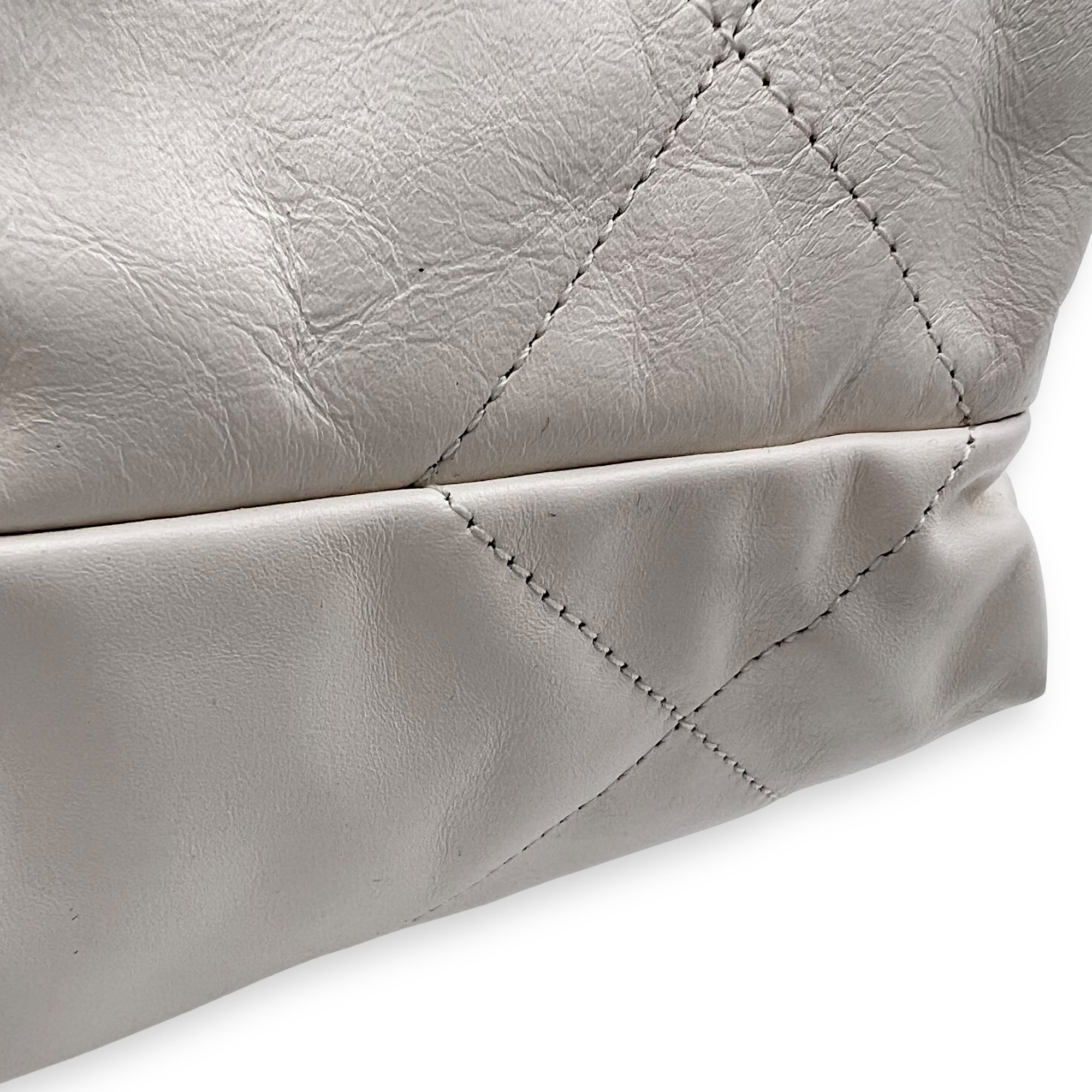 Chanel 22 Tote White Tote Bag in Calfskin, Mixed hardware_11