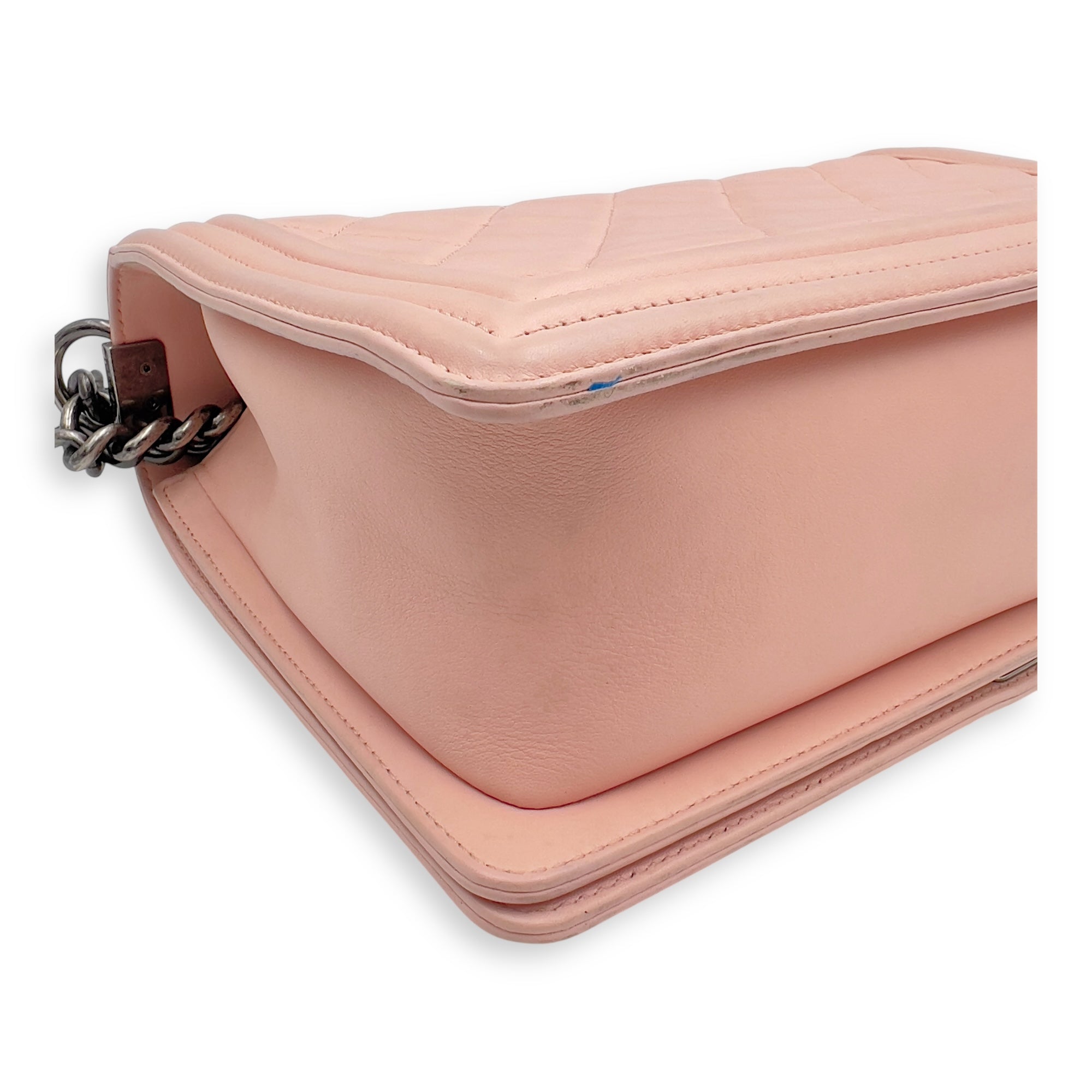 Chanel Boy Medium Pink Shoulder Bag in Calfskin, Ruthenium hardware_13