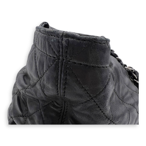 Chanel Gathered Quilted Tote Bag Black in Lambskin, Gunmetal hardware_9