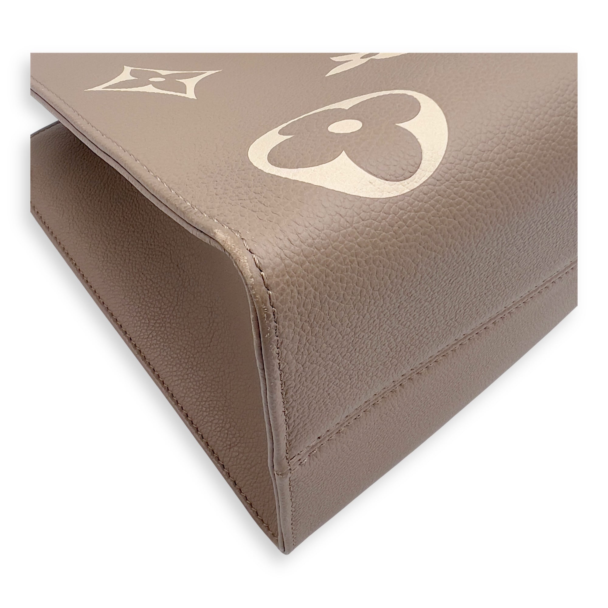 Louis Vuitton OnTheGo MM Beige Top Handle Bag in Empreinte Leather, Gold hardware_13