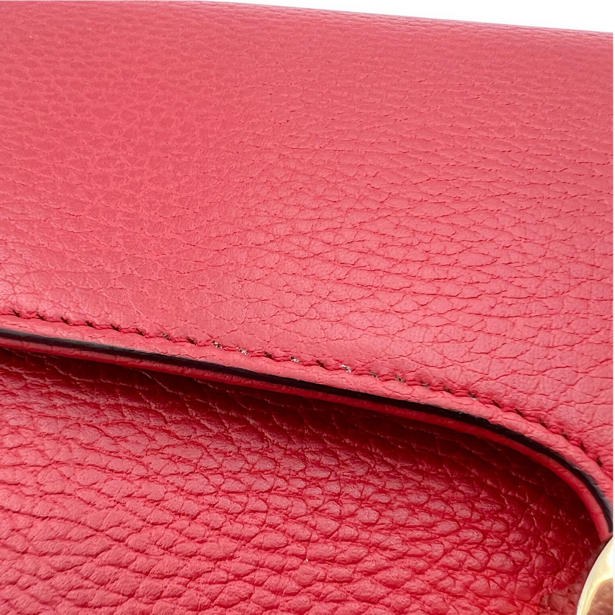 Gucci Interlocking G Shoulder Bag Red in Calfskin, Gold hardware_11