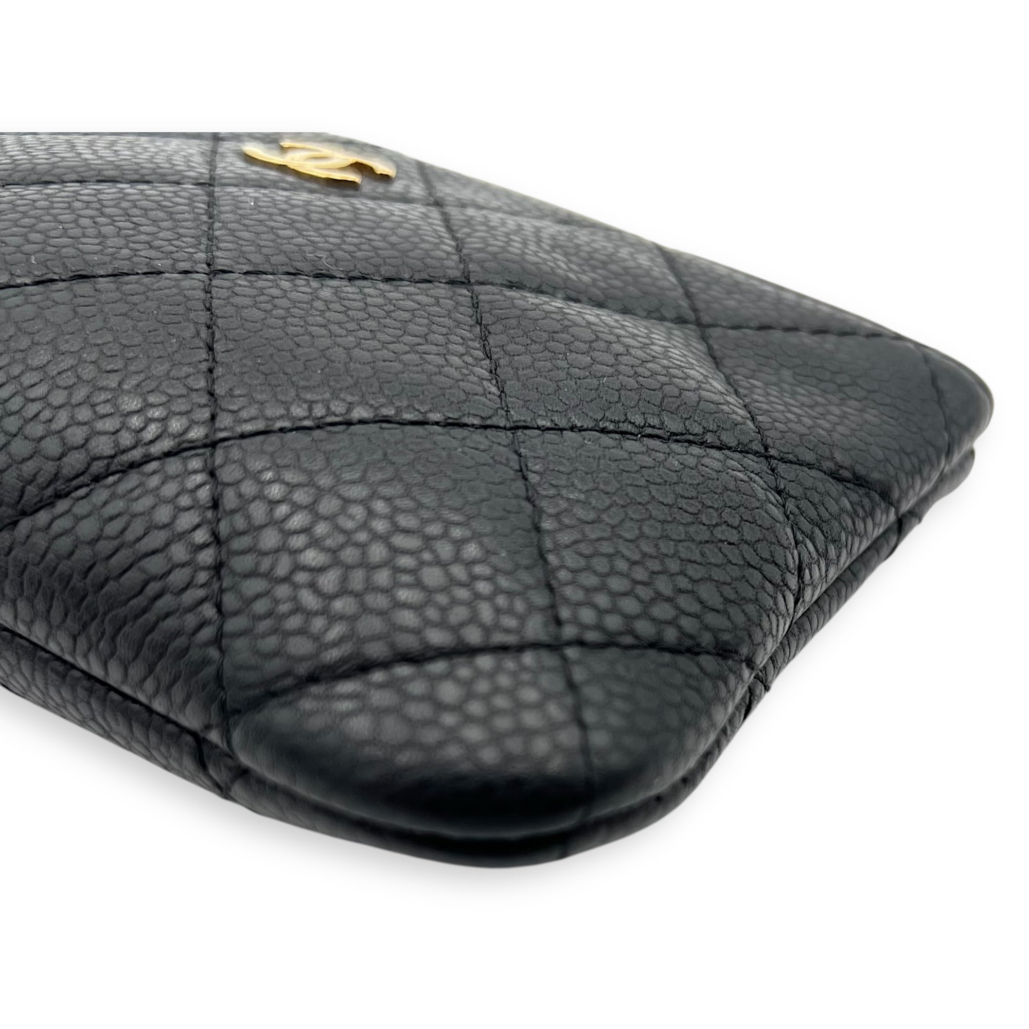 Chanel CC Pouch Black in Caviar Leather, Gold hardware_11