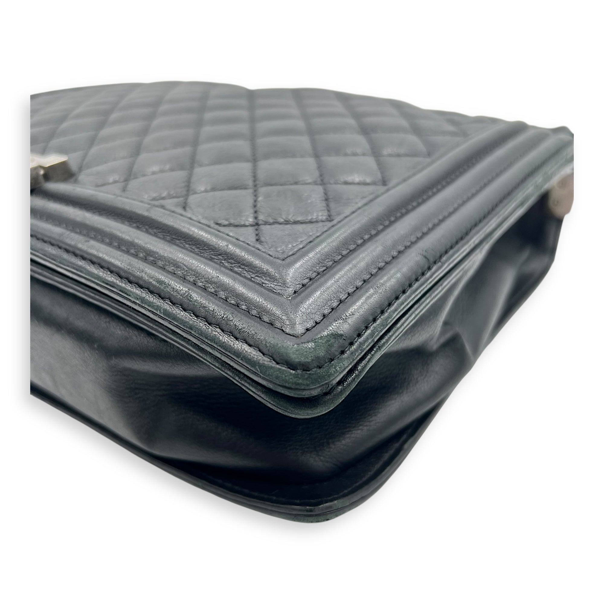 Chanel Boy Shoulder Bag Large Black in Calfskin, Ruthenium hardware_9