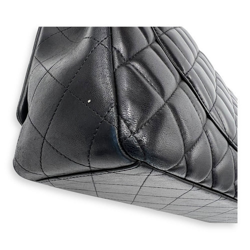 Chanel Classic Maxi Black Shoulder Bag in Lambskin, Silver hardware_2