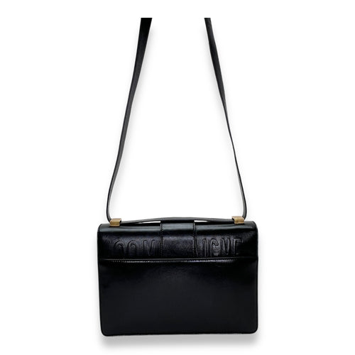 30 Montaigne Medium Shoulder bag in Calfskin, Gold Hardware