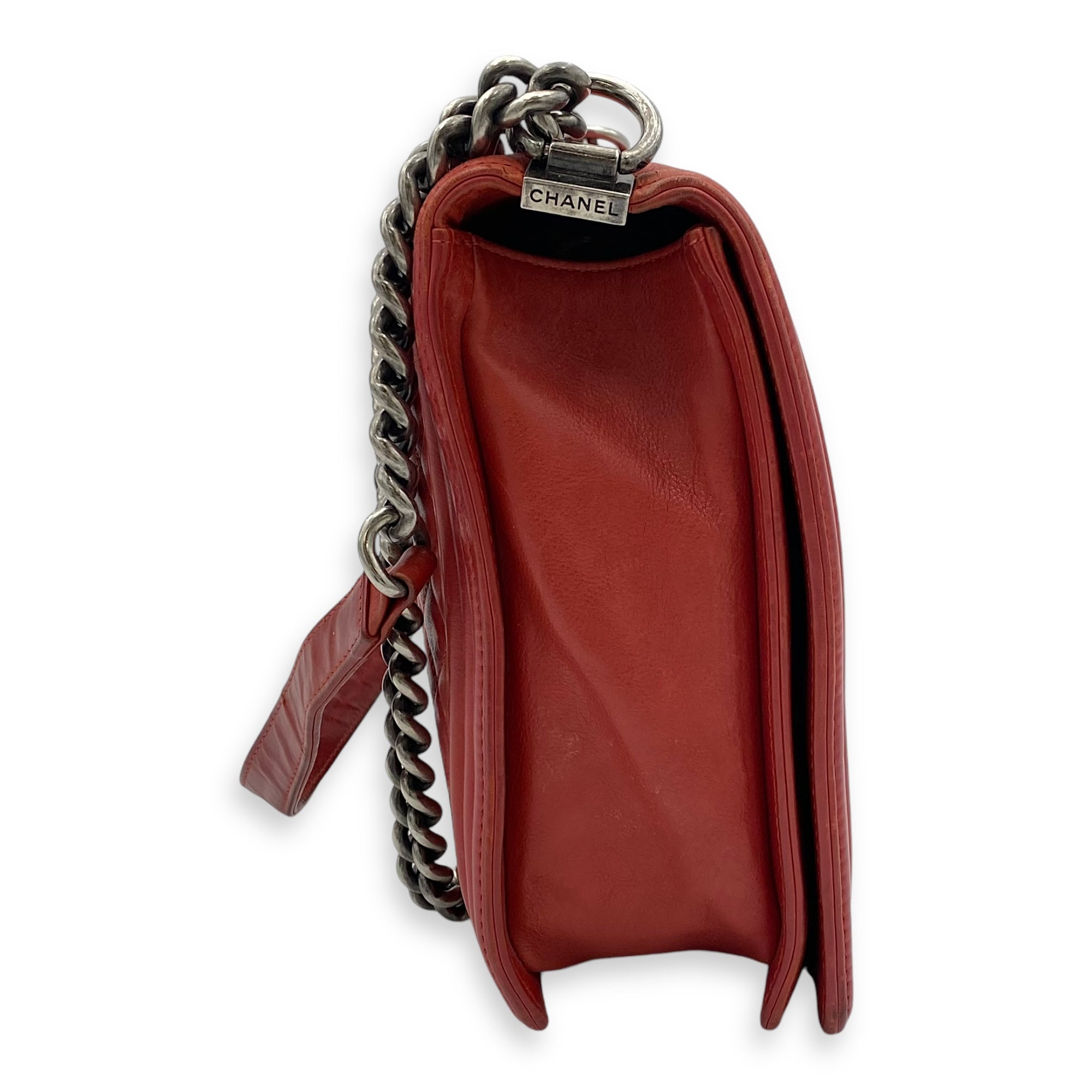 Boy Shoulder Bag Red in Lambskin, Ruthenium hardware