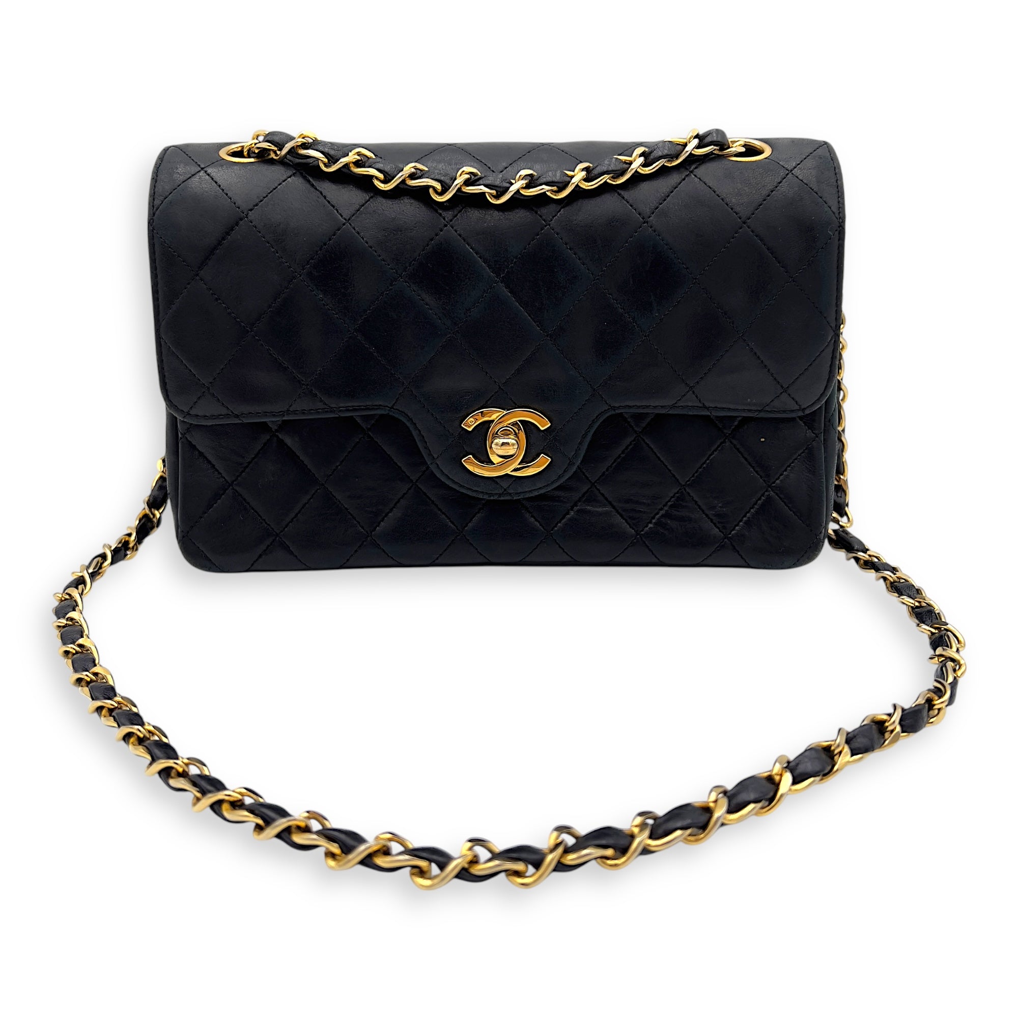 Chanel CC Flap Classic Vintage Shoulder Bag Black in Lambskin, Gold hardware_8