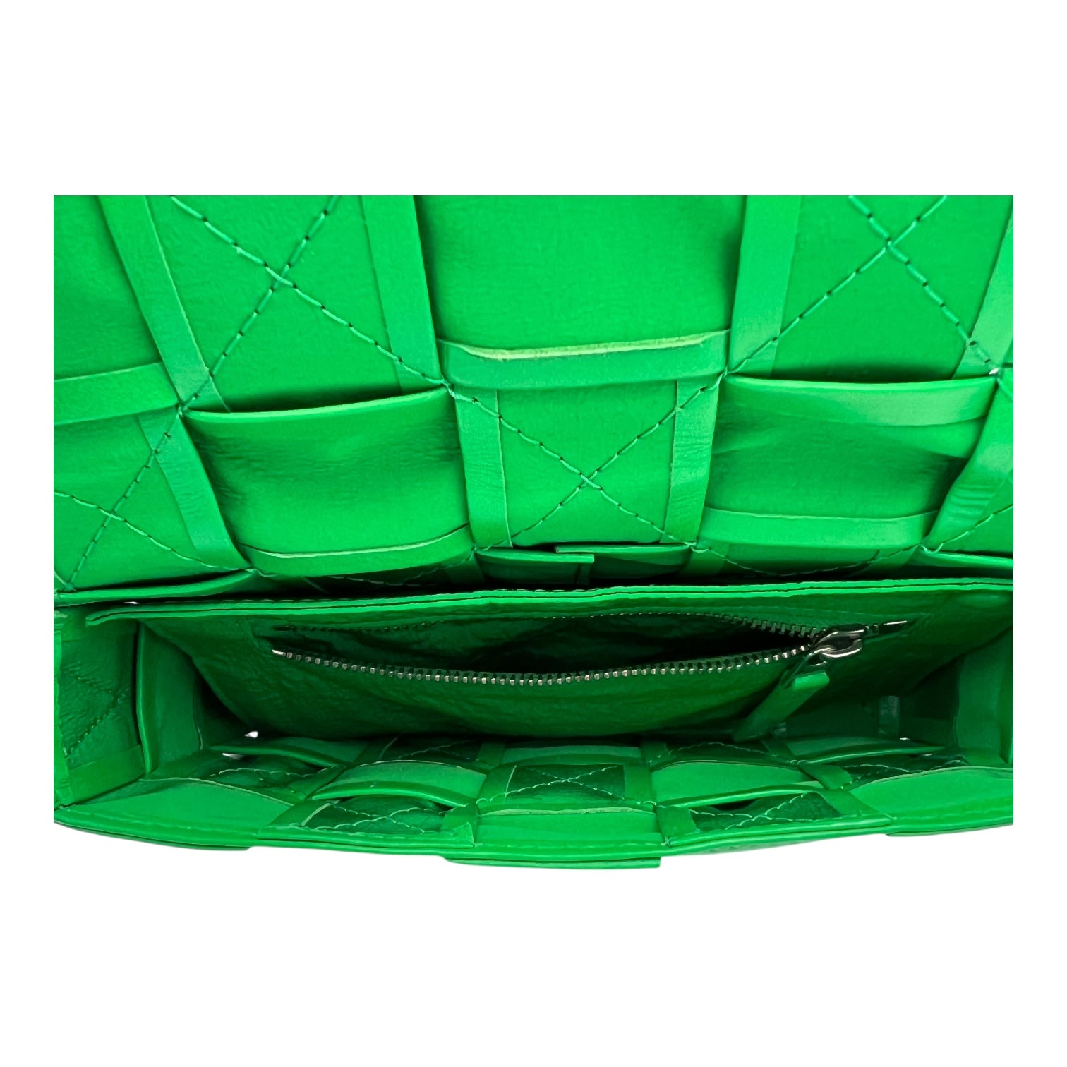 Bottega Veneta Cassette Crossbody Bag Green in Calfskin, Silver hardware_5
