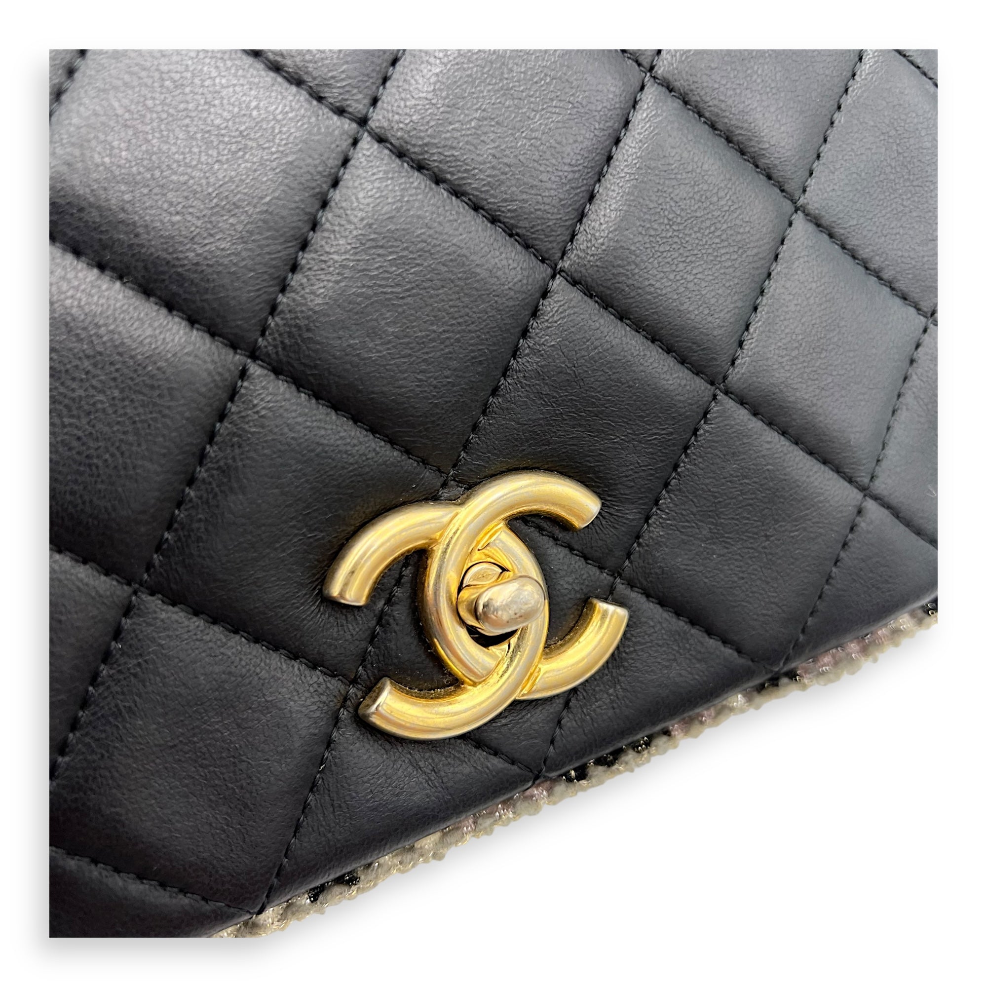 Chanel CC Crossbody Bag Black in Calfskin, Mixed hardware_13