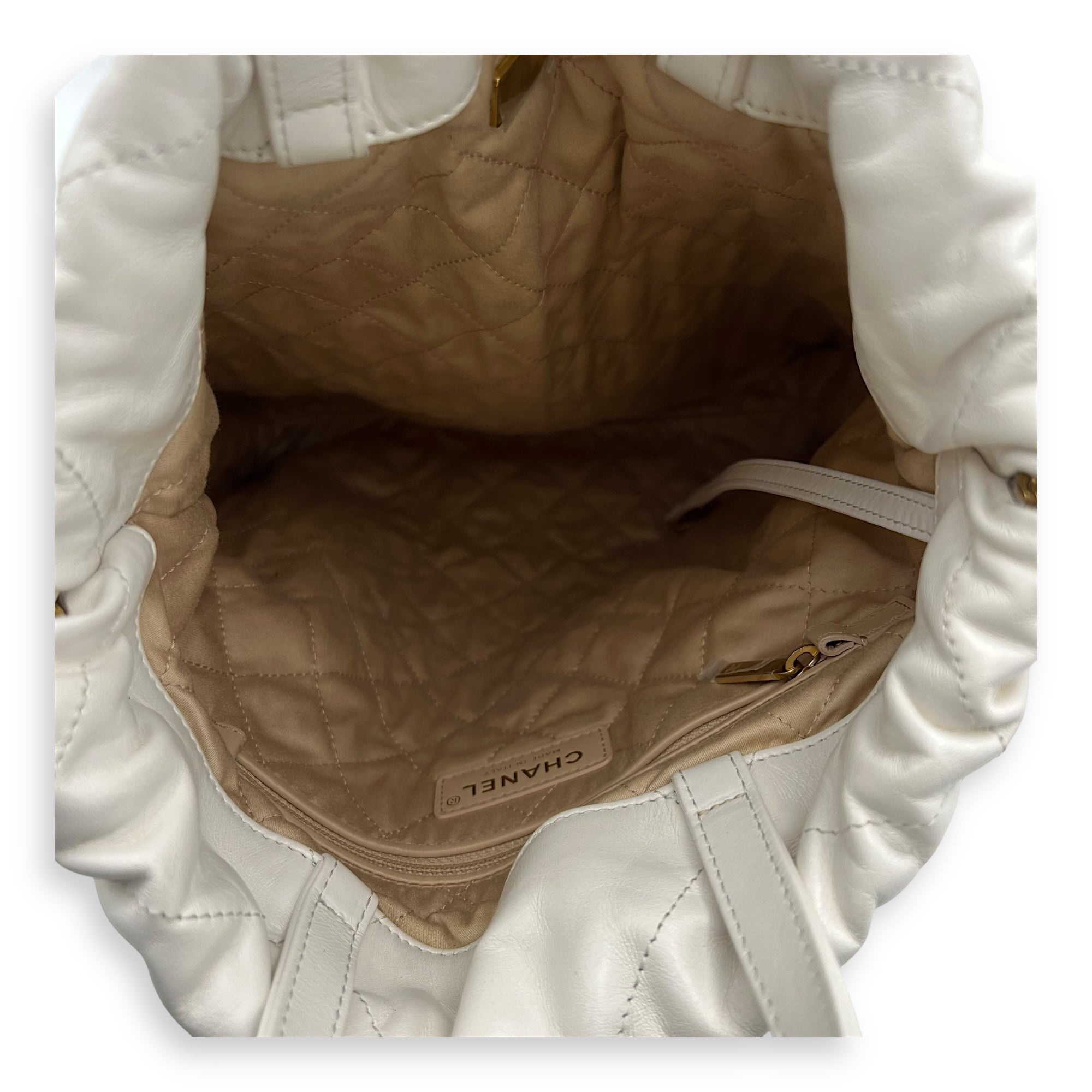 Chanel C22 Backpack White in Calfskin, Gold hardware_6
