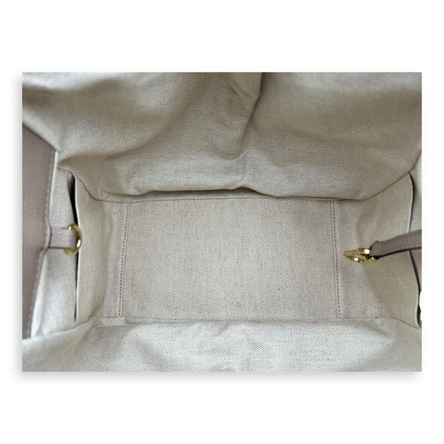 Loewe Hammock Shoulder Bag Small Beige in Calfskin, Gold hardware_4