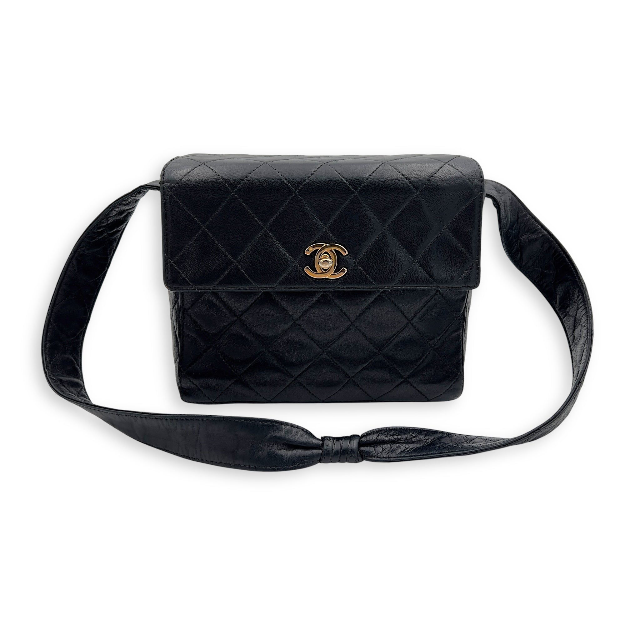 Chanel Vintage CC Shoulder Bag Black in Lambskin, Gold hardware_10