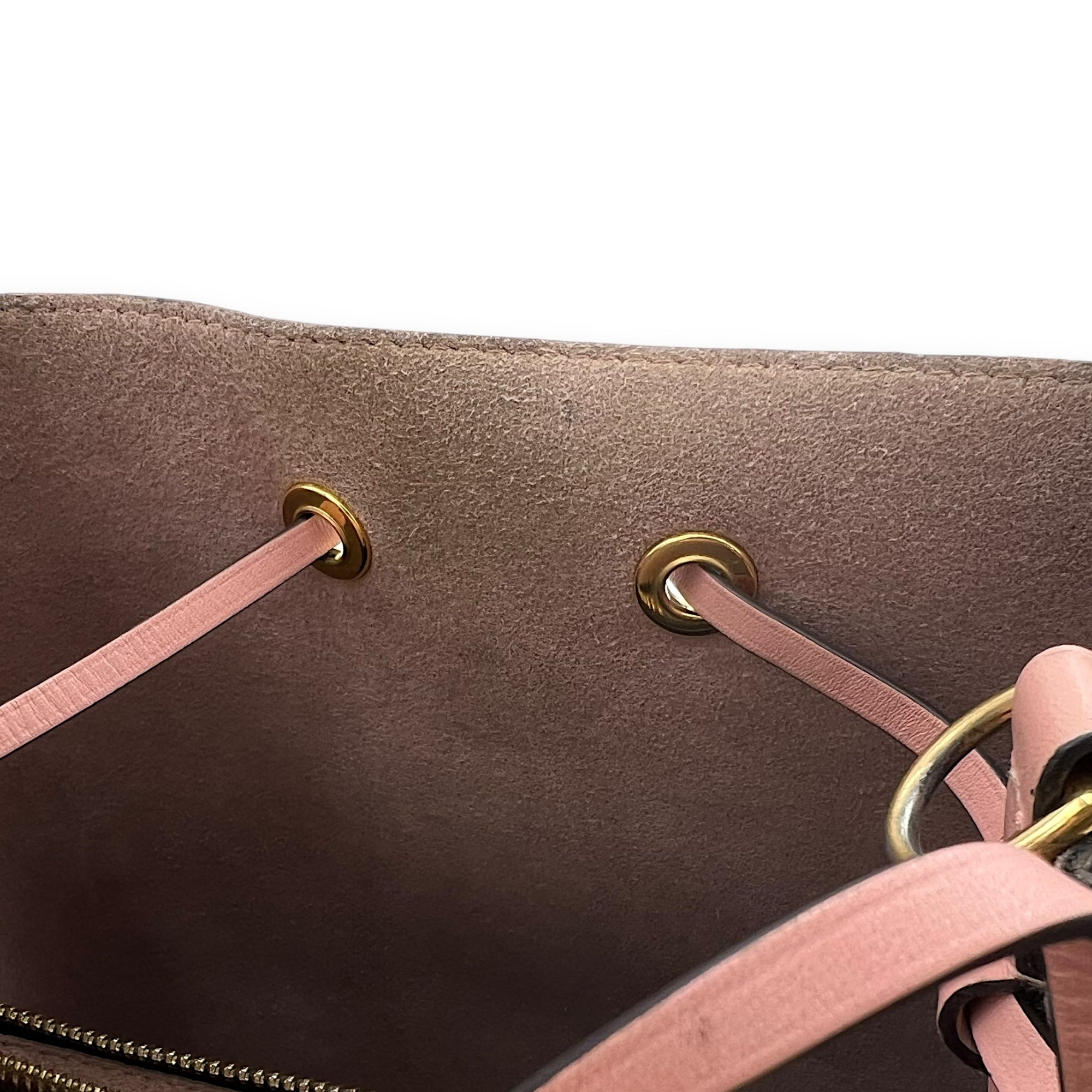 Louis Vuitton NeoNoe MM Brown Bucket Bag in Monogram Coated Canvas, Gold hardware_12