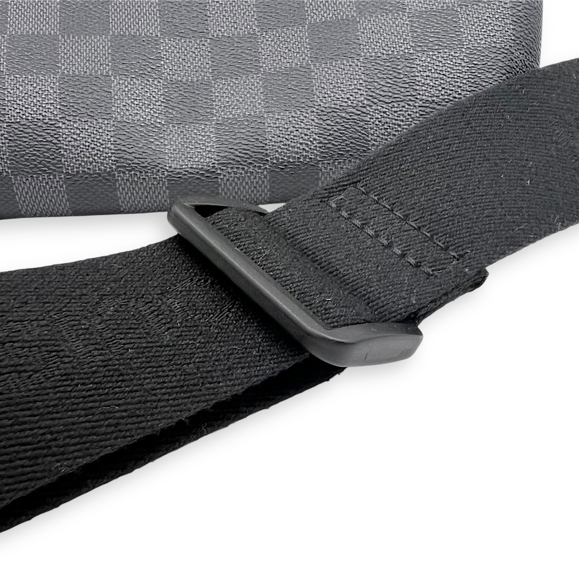 Louis Vuitton Thomas Damier Graphite Crossbody Bag in Coated Canvas, Silver hardware_11
