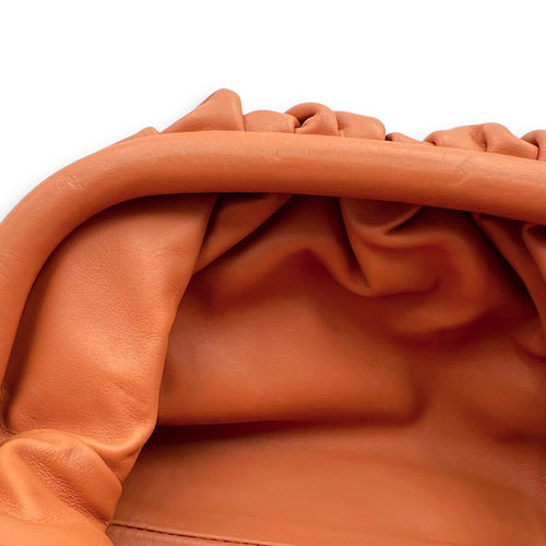 Bottega Veneta The Pouch Crossbody Bag Brown in Lambskin, Gold hardware_11