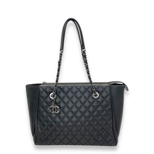 CC Charm Shopping Quilted Black Tote Bag in Lambskin, Ruthenium hardware