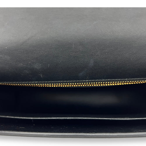 30 Montaigne Medium Shoulder bag in Calfskin, Gold Hardware