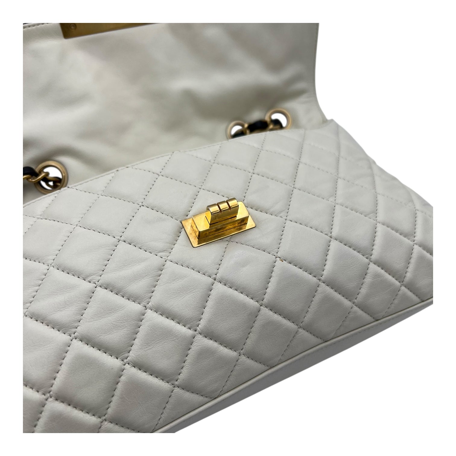 Others Shoulder Bag White in Calfskin, Gold hardware