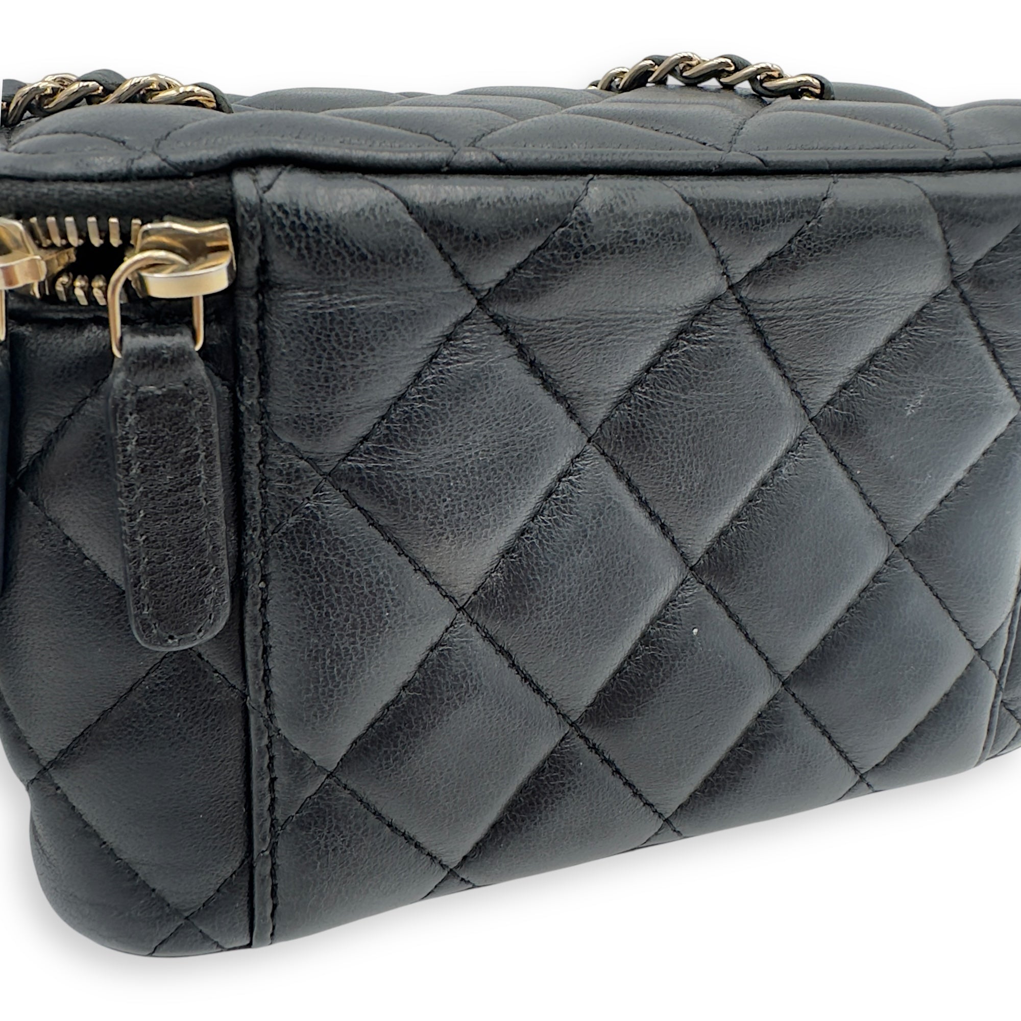 Chanel CC Vanity Bag Black in Lambskin, Gold hardware_11