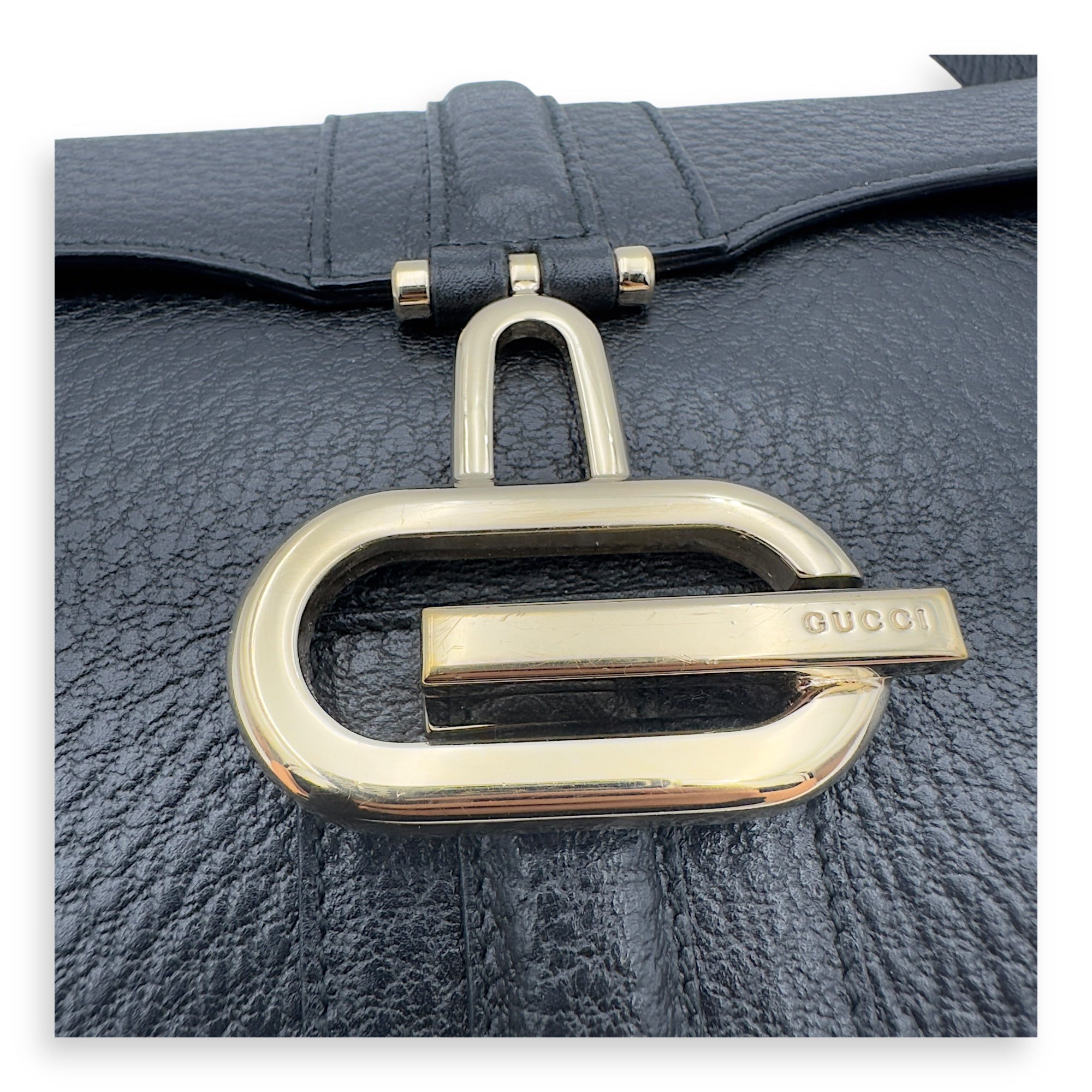 Gucci Logo Shoulder Bag Black in Calfskin, Gold hardware_9