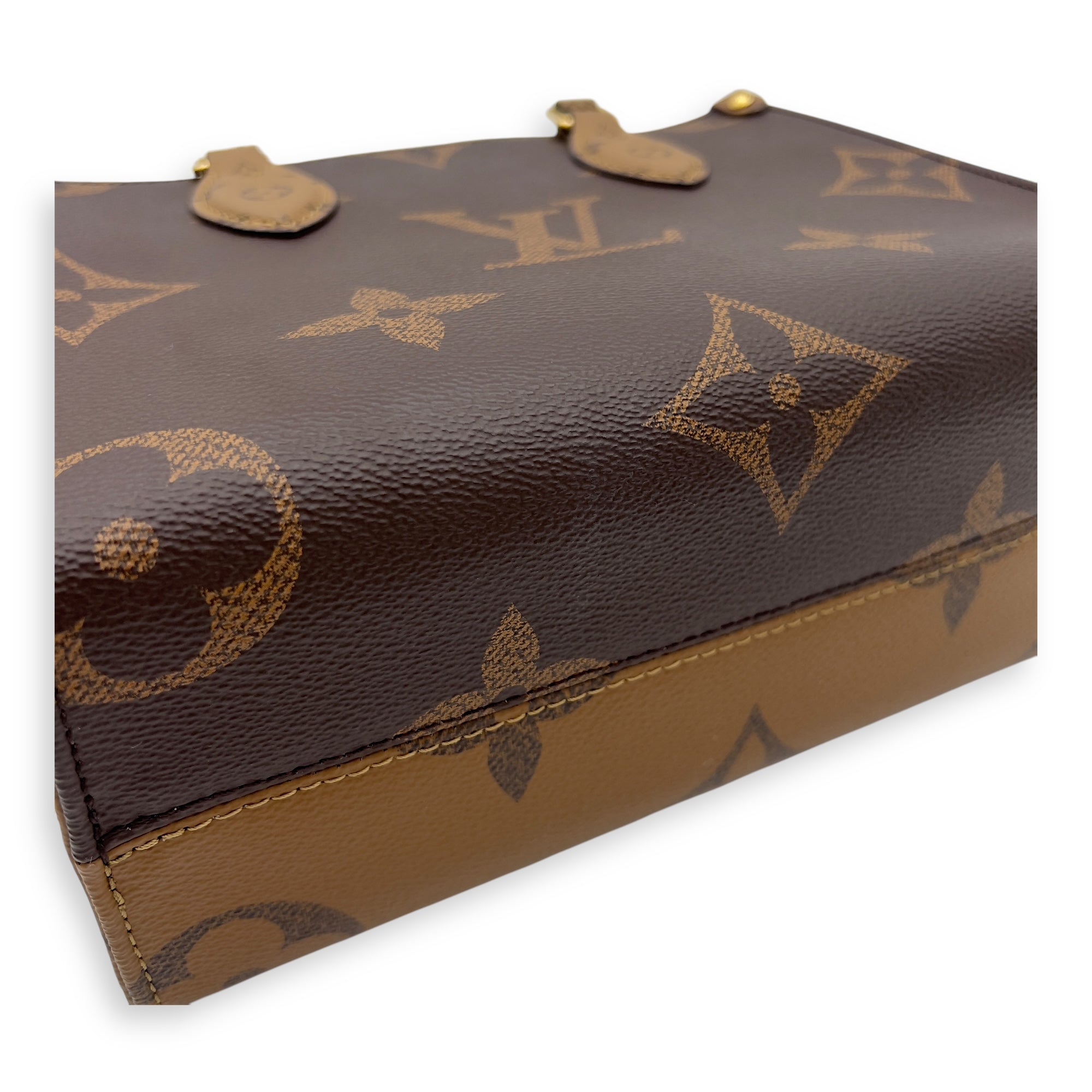 Louis Vuitton OnTheGo PM Brown Top Handle Bag in Coated Canvas, Gold hardware_9