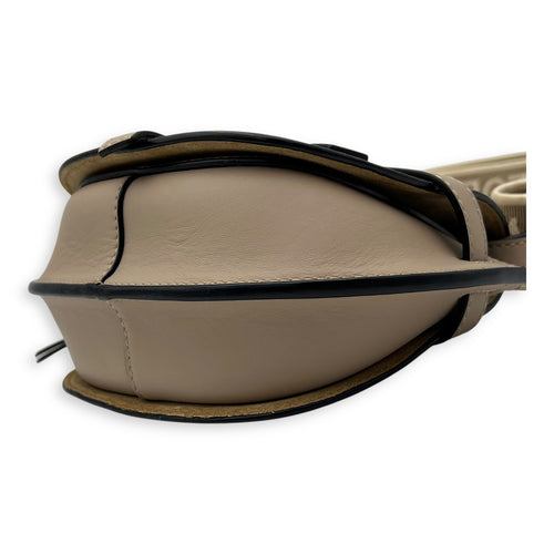 Loewe Gate Dual Beige Crossbody Bag in Calfskin, Gold hardware_8