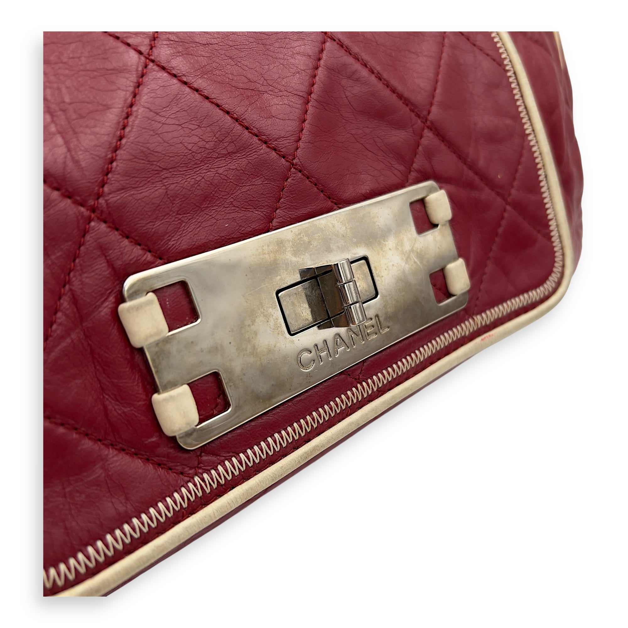 Chanel East West Shoulder Bag Red in Calfskin, Silver hardware_15