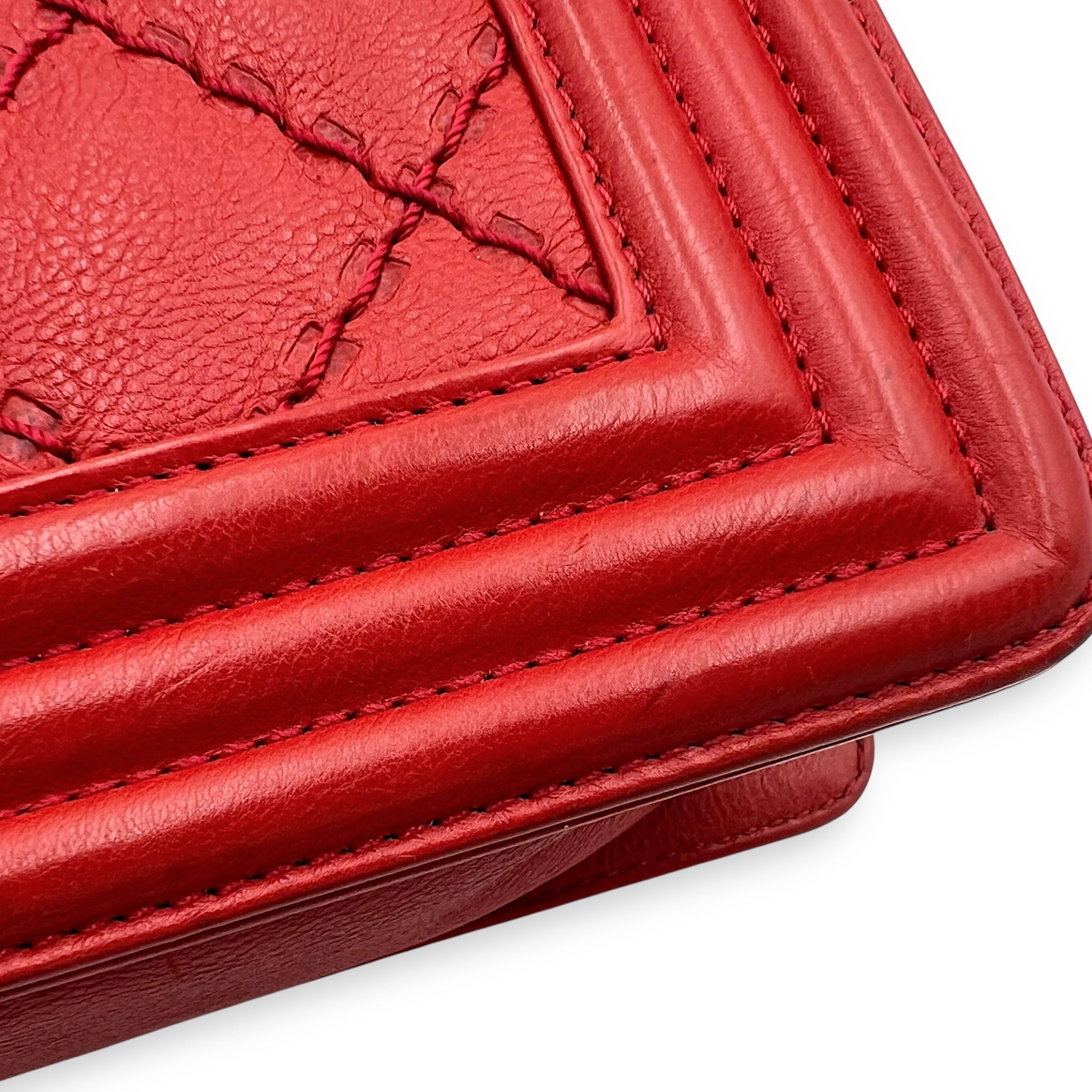 Chanel Boy Shoulder Bag Red in Calfskin, Ruthenium hardware_13