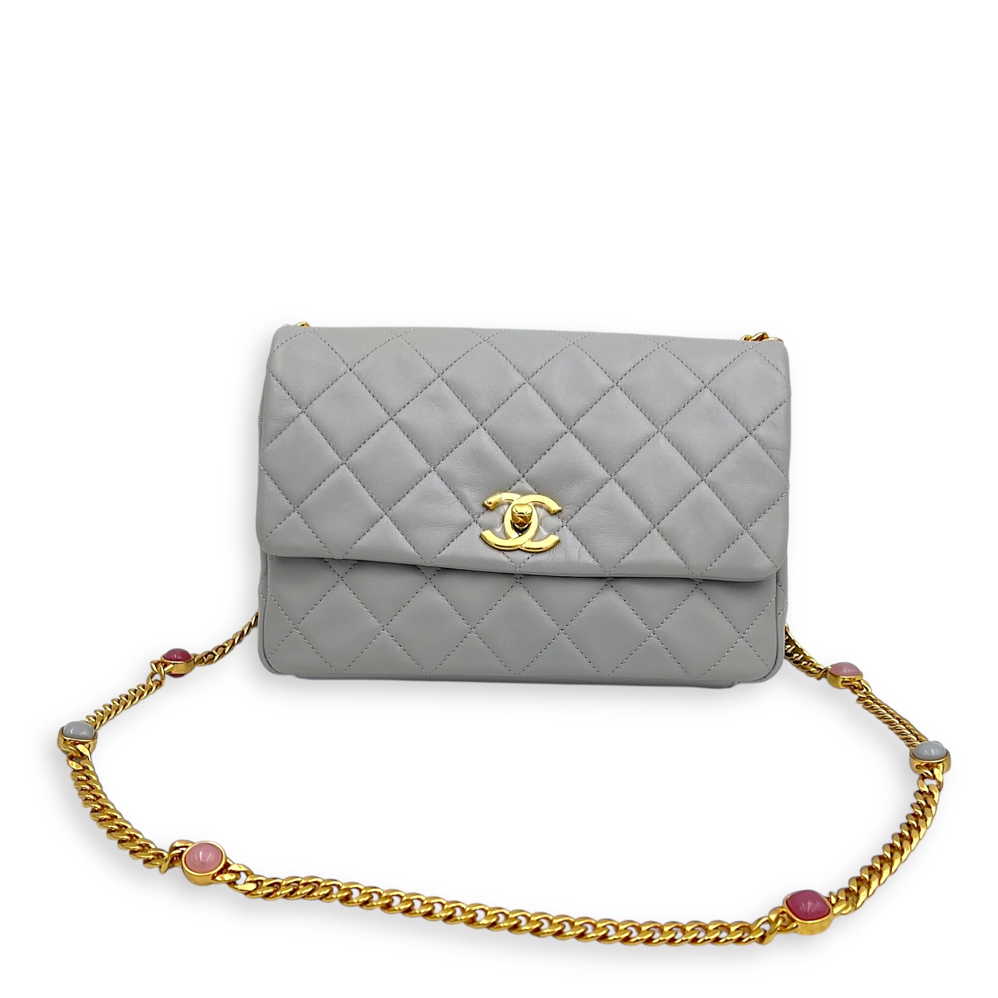 Chanel CC Quilted Grey Shoulder Bag in Lambskin, Gold hardware_13