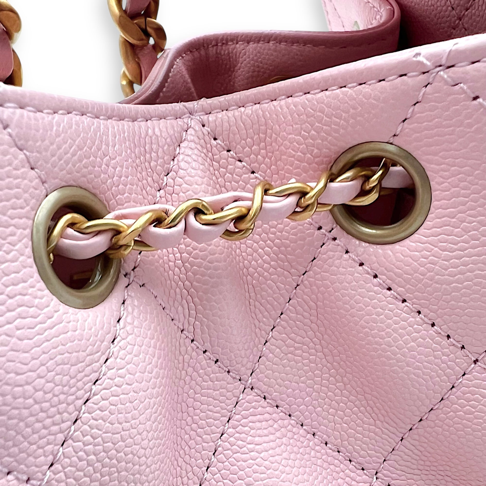 Chanel C25 Small Pink Shoulder Bag in Caviar Leather, Gold hardware_12