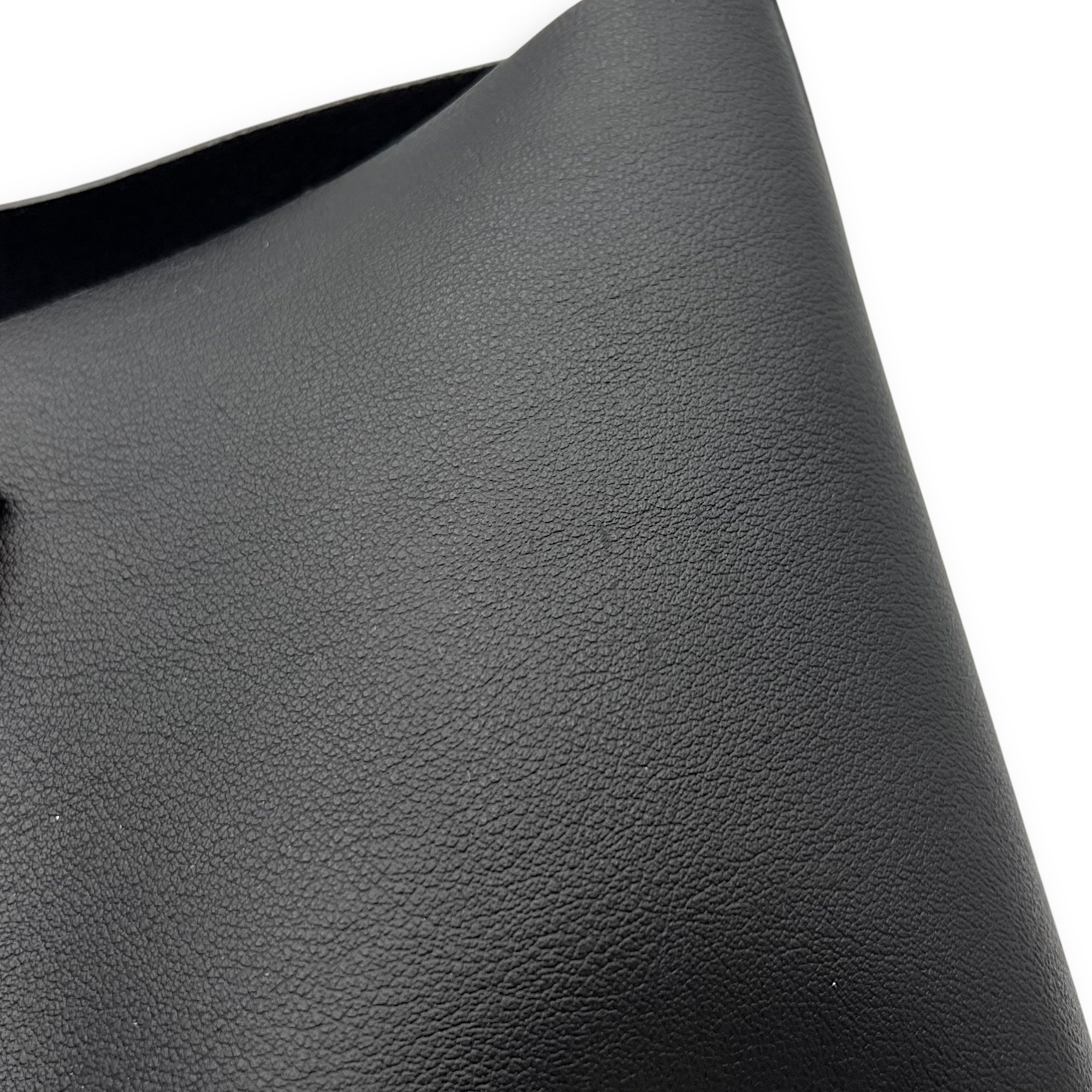 Saint Laurent Logo Tote Bag Black in Calfskin, Gold hardware_12