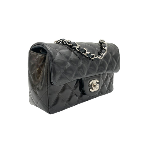 Classic Flap Gradient Black Crossbody Bag in Patent Leather, Silver hardware