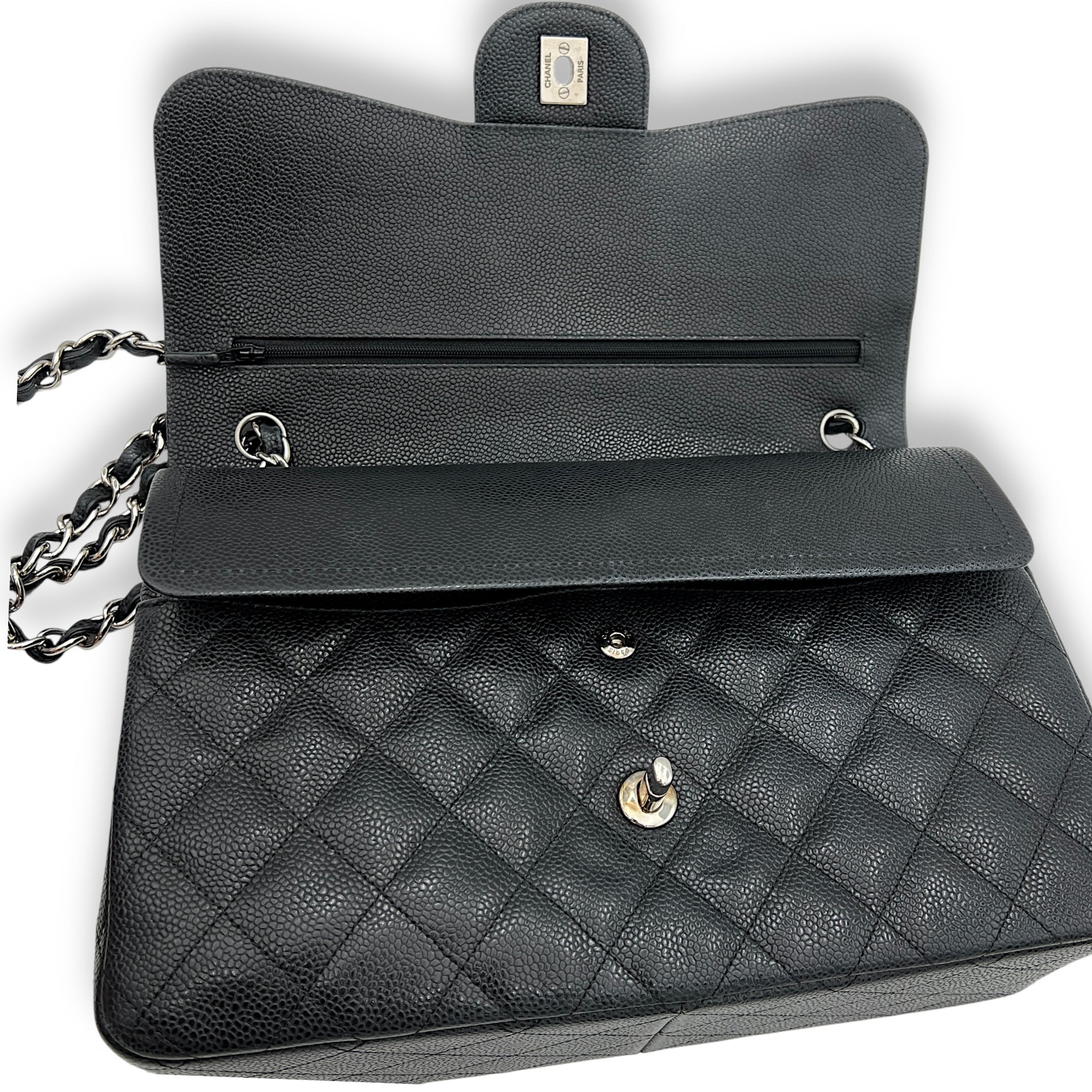 Classic Double Jumbo Black Shoulder Bag in Caviar Leather, Silver hardware