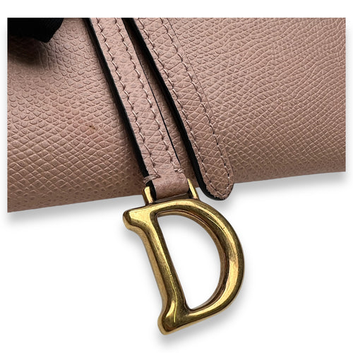 Saddle Beige Wallet On Chain in Calfskin, Gold hardware