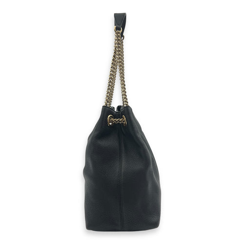 Soho Shoulder Bag Black in Calfskin, Gold hardware