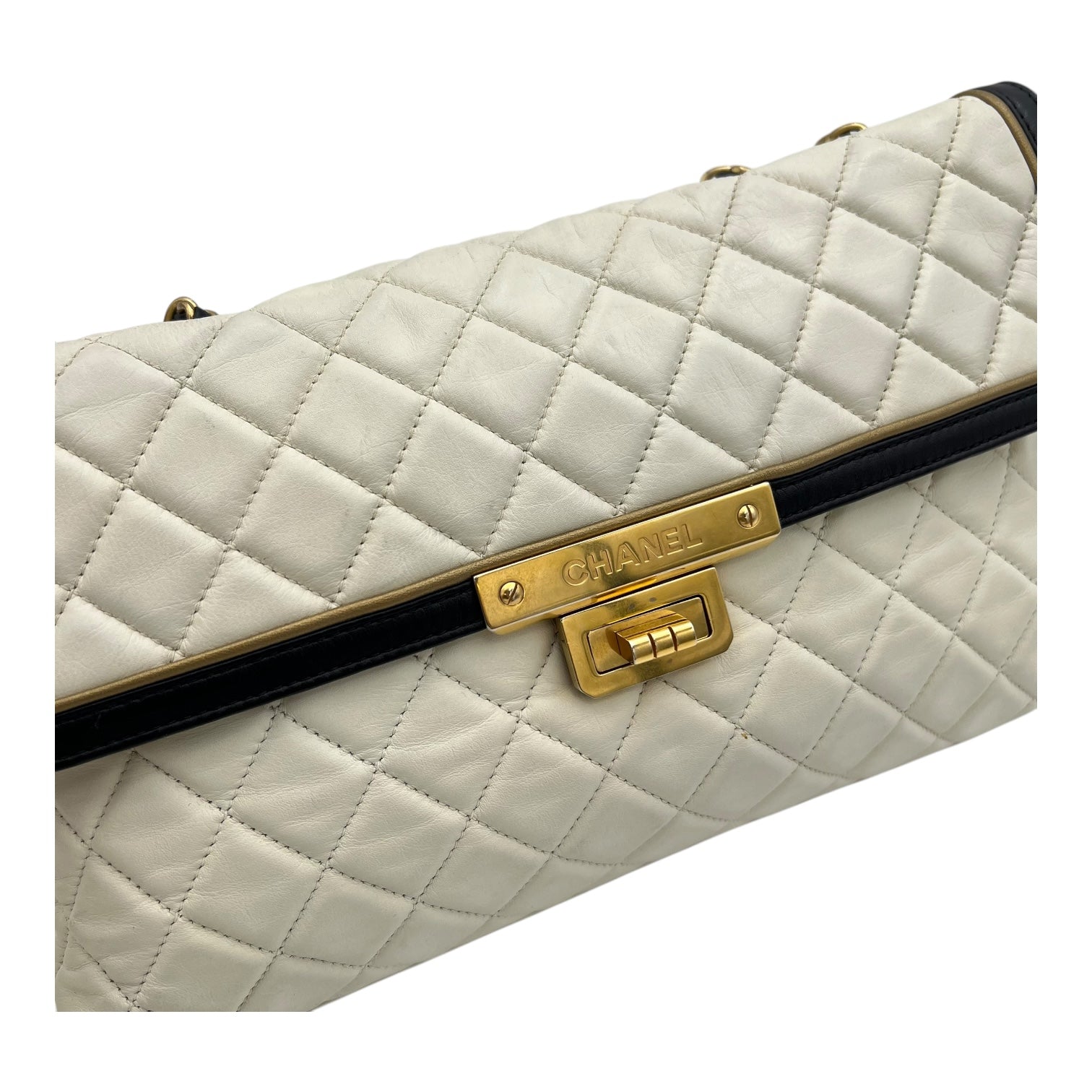 Others Shoulder Bag White in Calfskin, Gold hardware