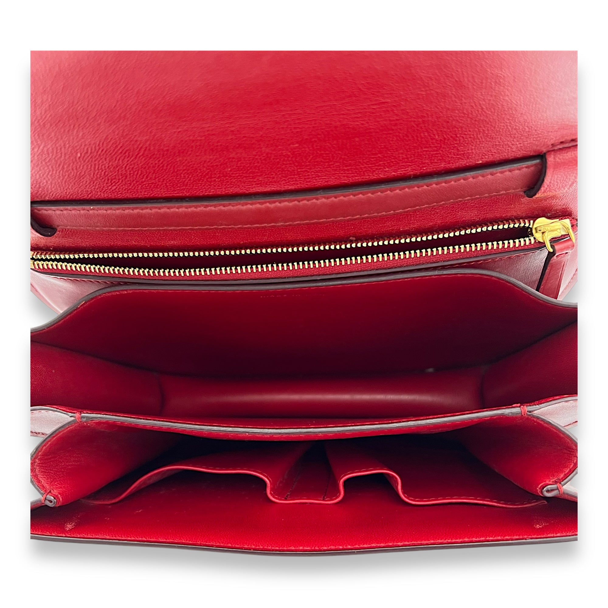 Celine Box Medium Red Shoulder Bag in Calfskin, Gold hardware_6