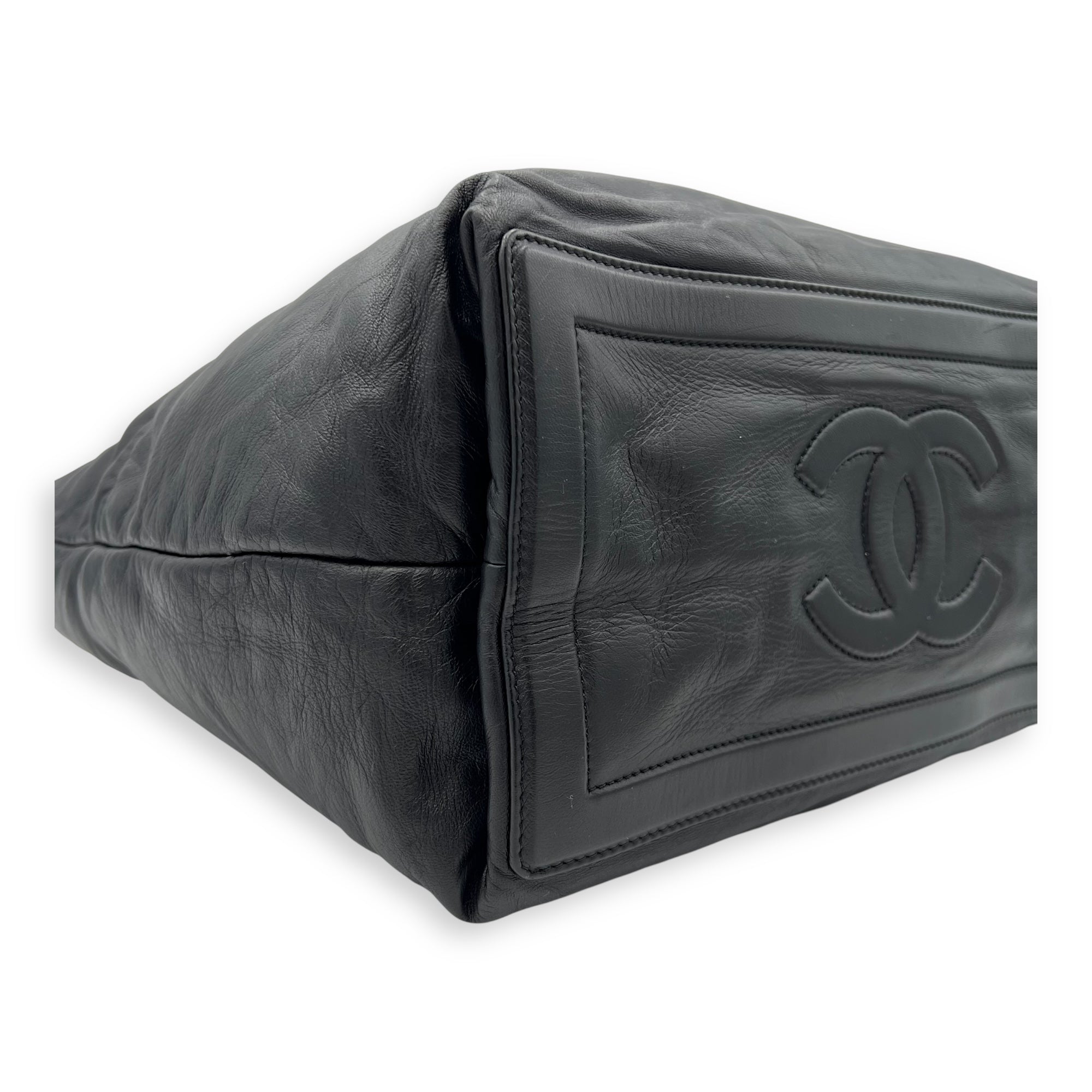 Chanel Reversible Cocoon Black Top Handle Bag in Calfskin, Silver hardware_7