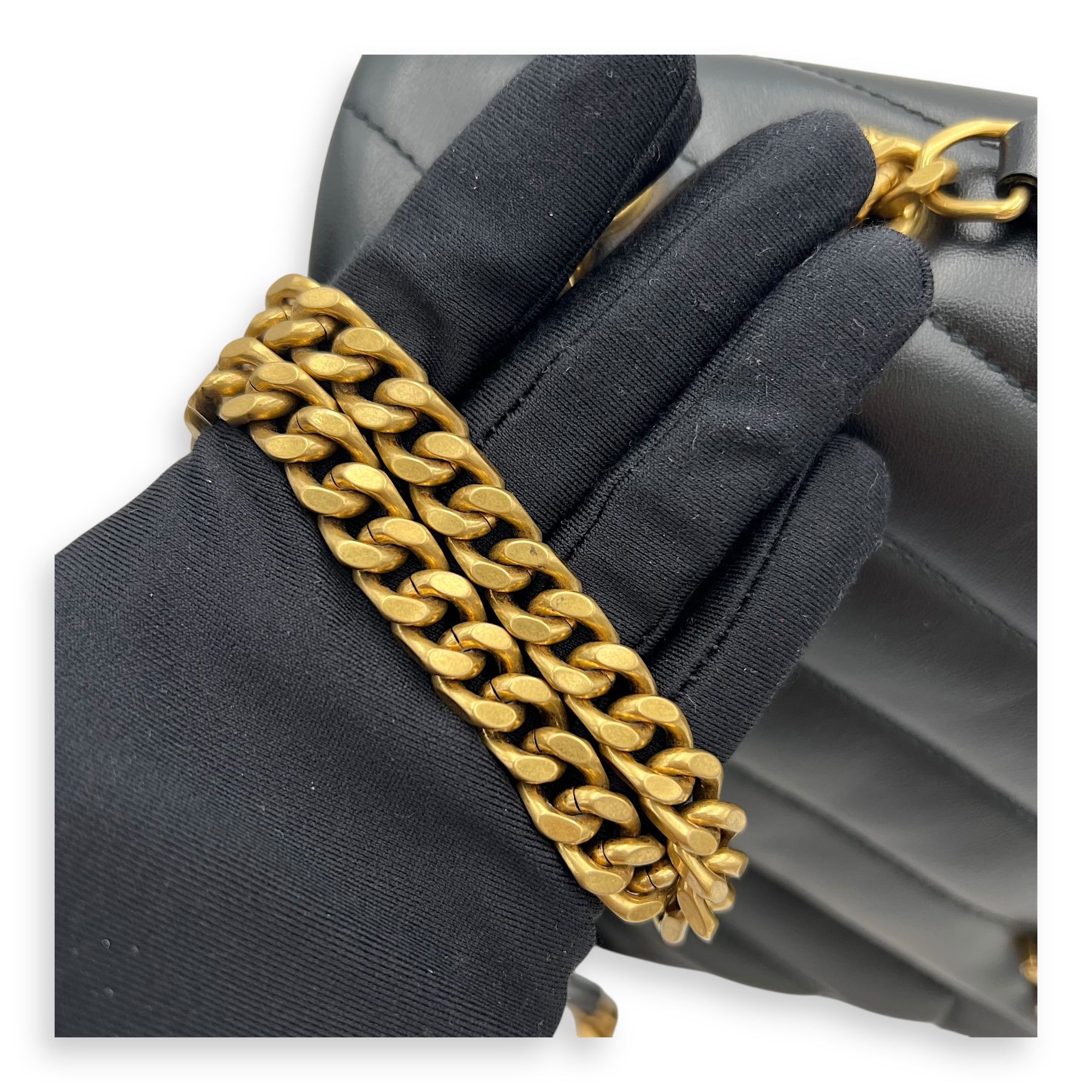 Saint Laurent Loulou Shoulder Bag Medium Black in Calfskin, Gold hardware_7