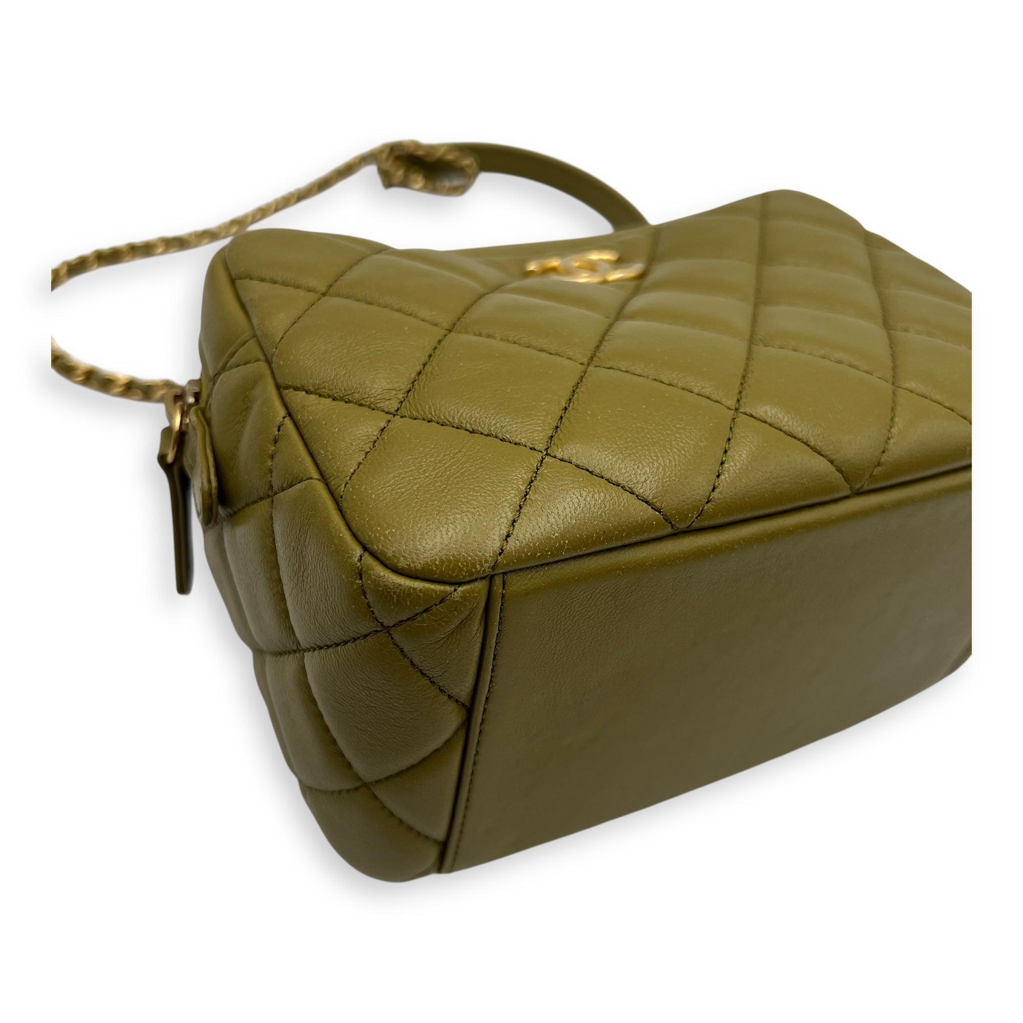 Chanel Wenge Wood Green Crossbody Bag in Lambskin, Gold hardware_8