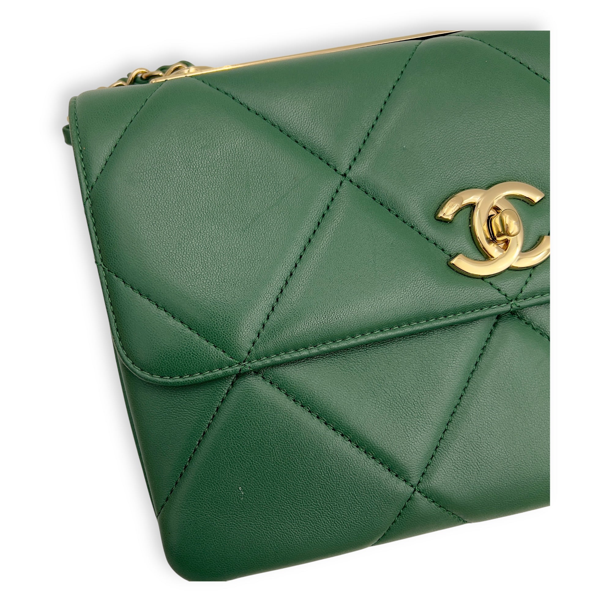 Chanel Trendy CC Black Top Handle Bag in Calfskin, Gold hardware_14