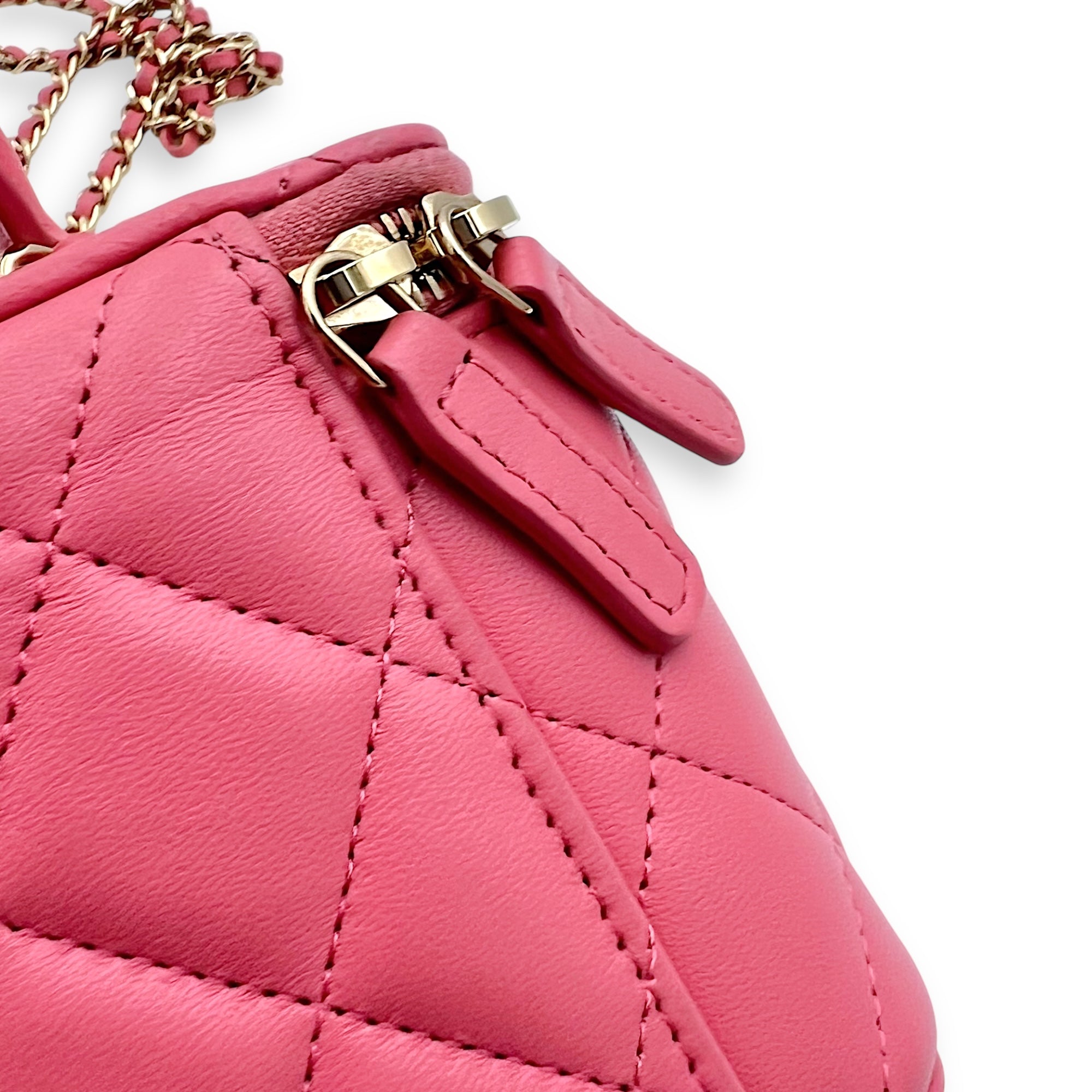 Chanel Vanity Top Handle Bag Pink in Lambskin, Gold hardware_14