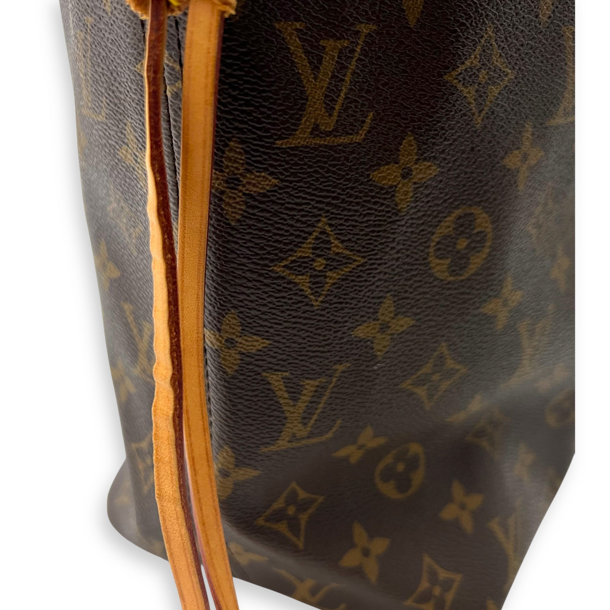 Louis Vuitton Neverfull MM Brown Tote Bag in Monogram Coated Canvas, Gold hardware_14