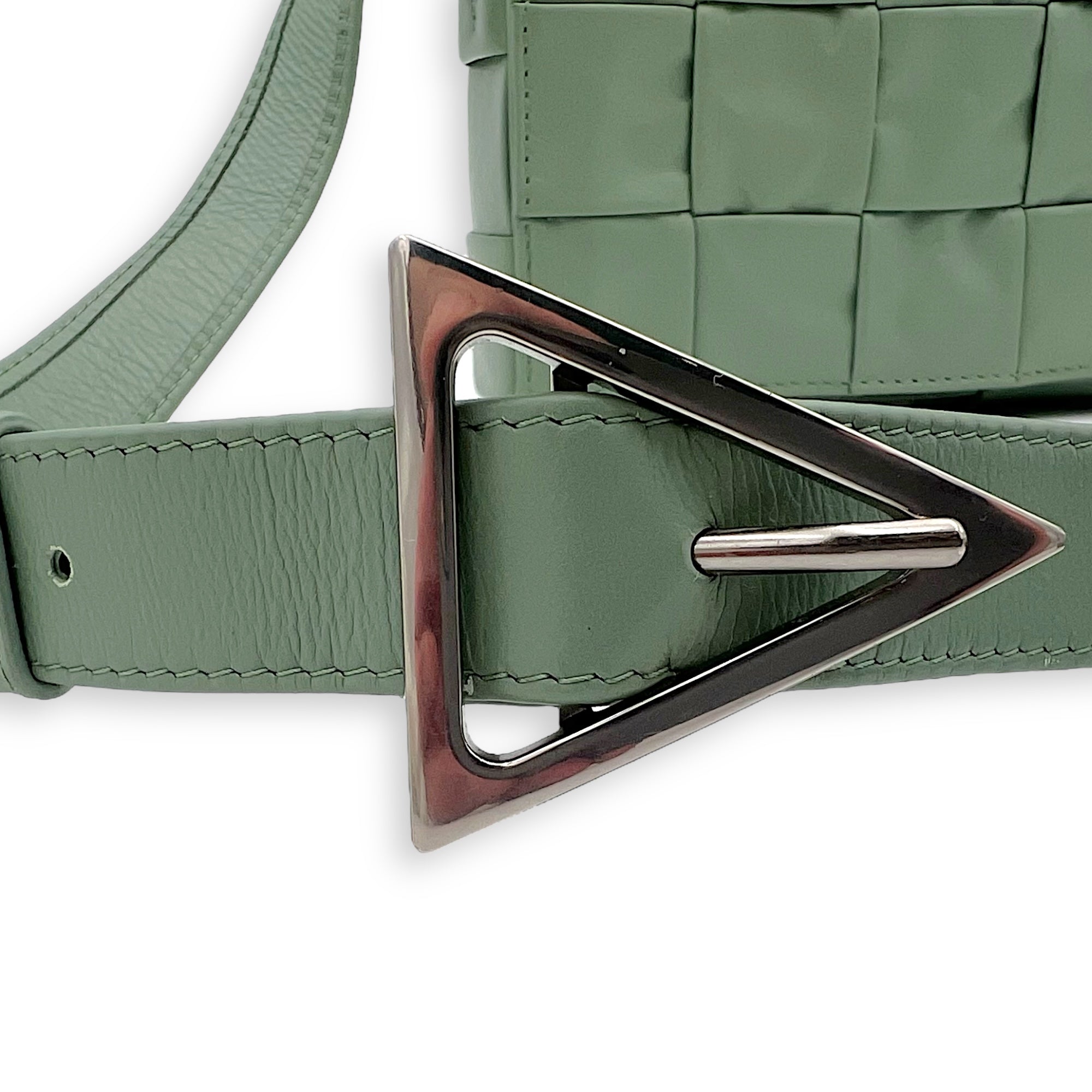 Bottega Veneta Cassette Crossbody Bag Green in Calfskin_14