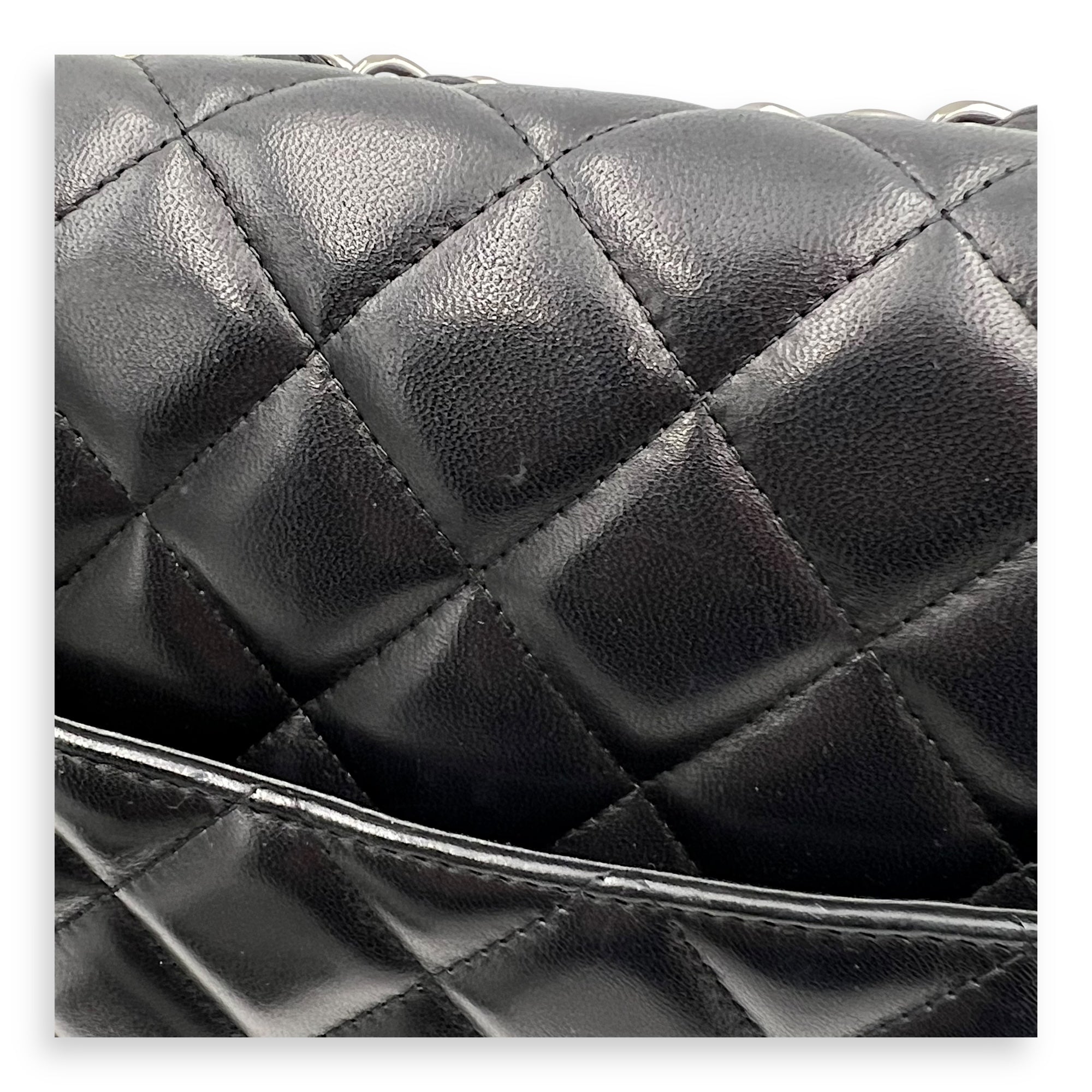 Chanel Classic Maxi Black Shoulder Bag in Lambskin, Silver hardware_14