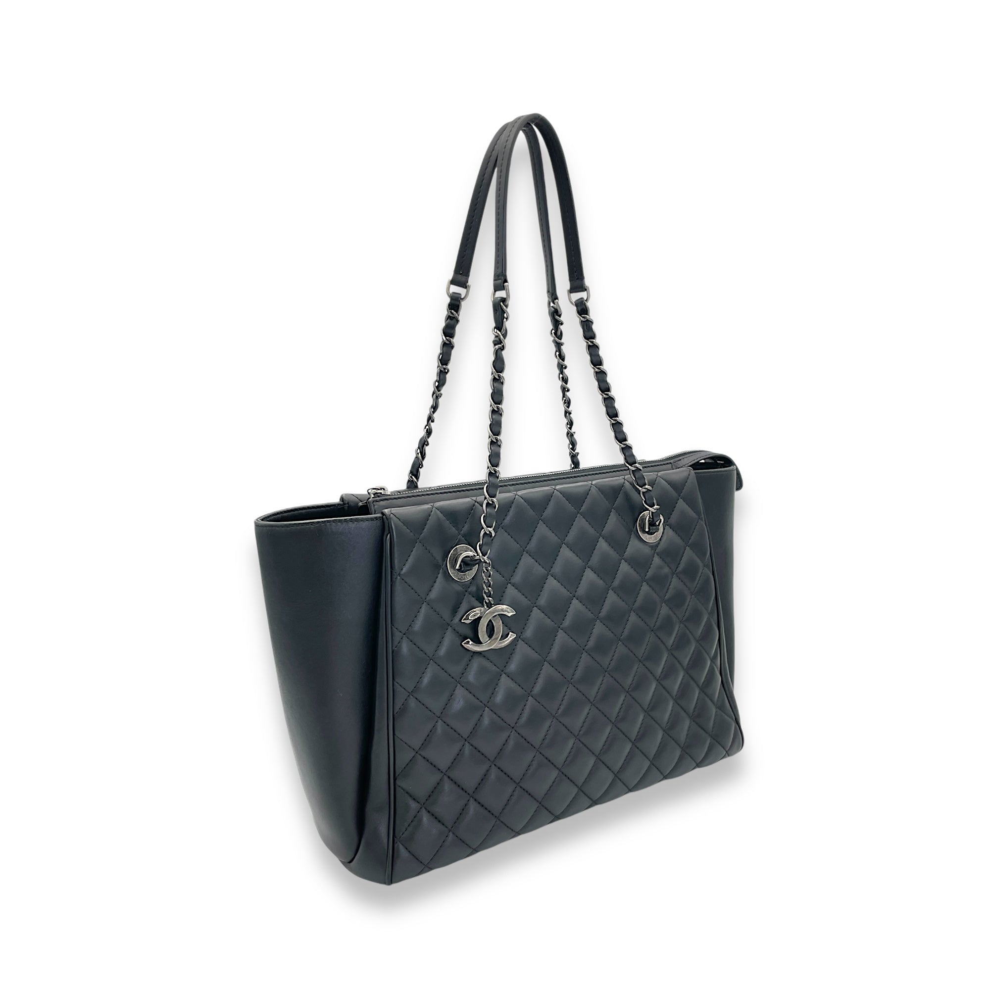 CC Charm Shopping Quilted Black Tote Bag in Lambskin, Ruthenium hardware