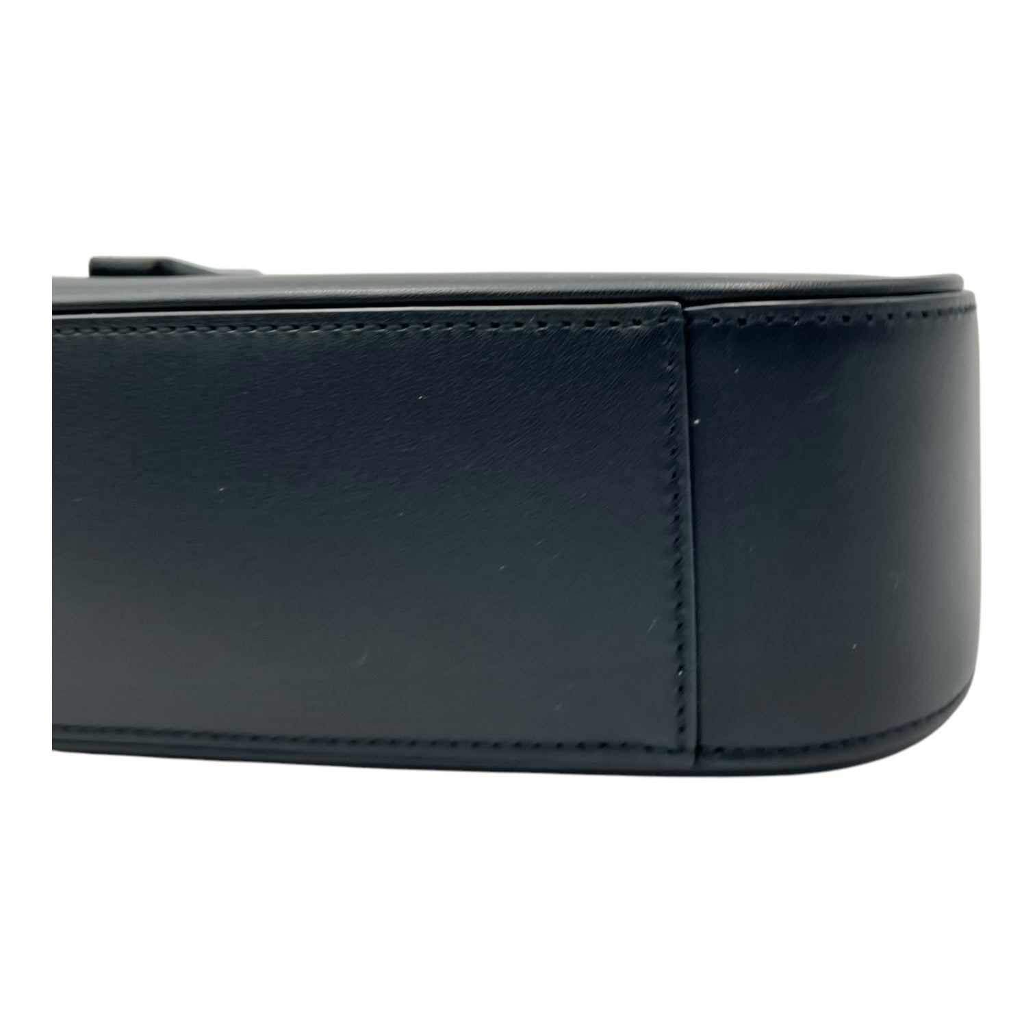 Saint Laurent Le 5 A 7 Shoulder Bag Black in Calfskin, Gold hardware_7