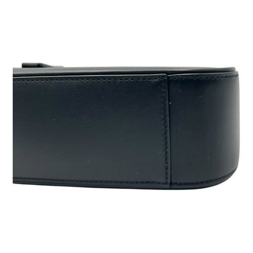 Saint Laurent Le 5 A 7 Shoulder Bag Black in Calfskin, Gold hardware_7