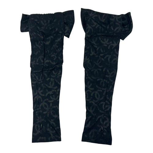 Chanel CC Ribbon arm sleeves Ready-To-Wear Black in Others, black hardware_2