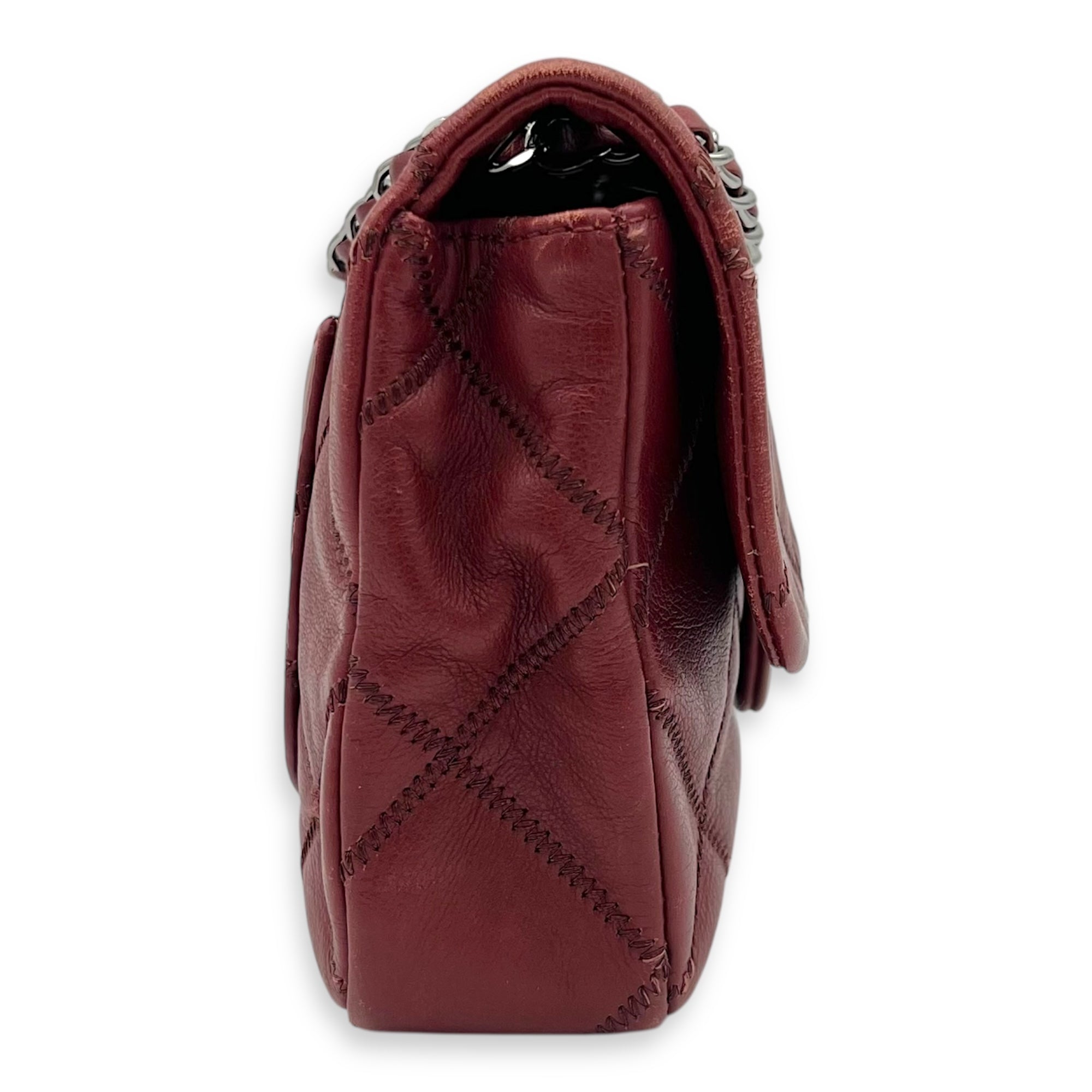 Chanel Classic Diamond Stitch Quilted Red Shoulder Bag in Calfskin, Ruthenium hardware_3